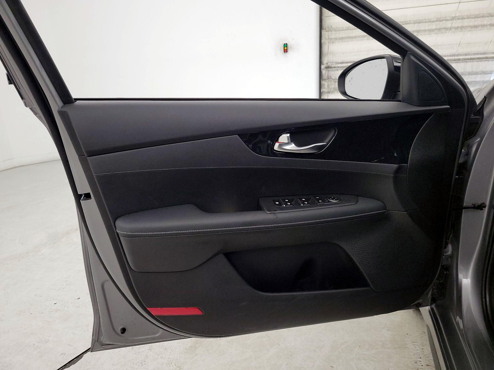 Thumbnail: 2023 Kia Forte - 12