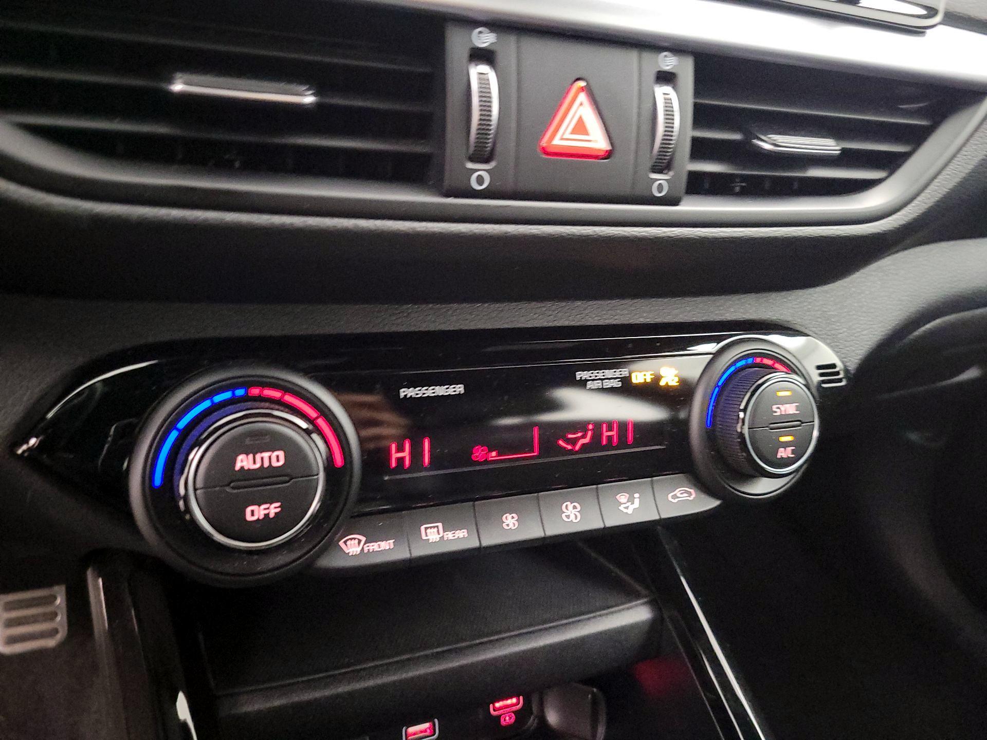 Thumbnail: 2023 Kia Forte - 15