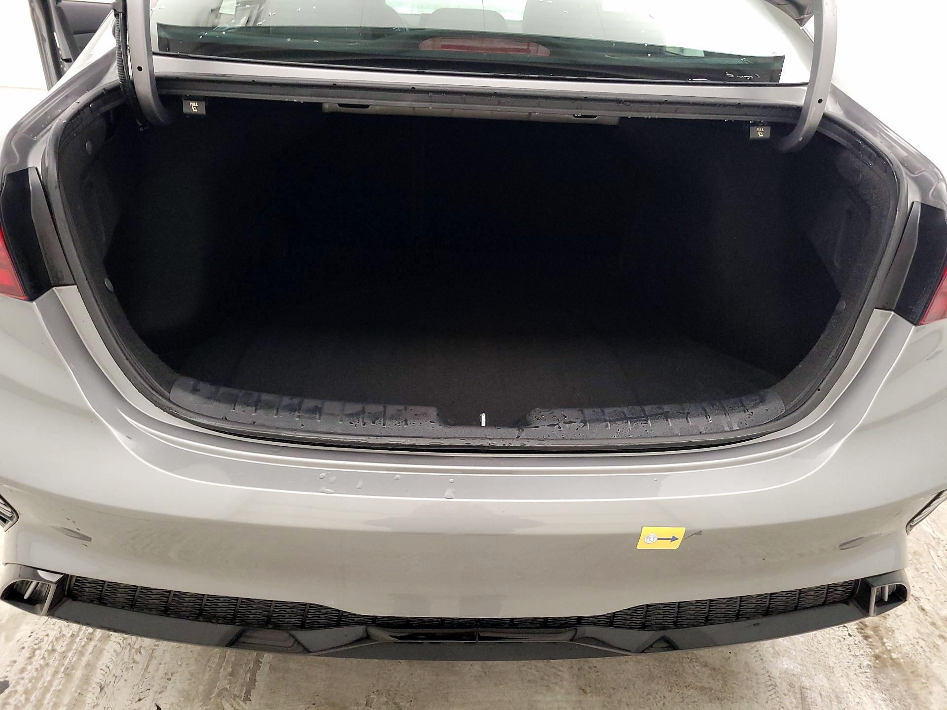 Thumbnail: 2023 Kia Forte - 18