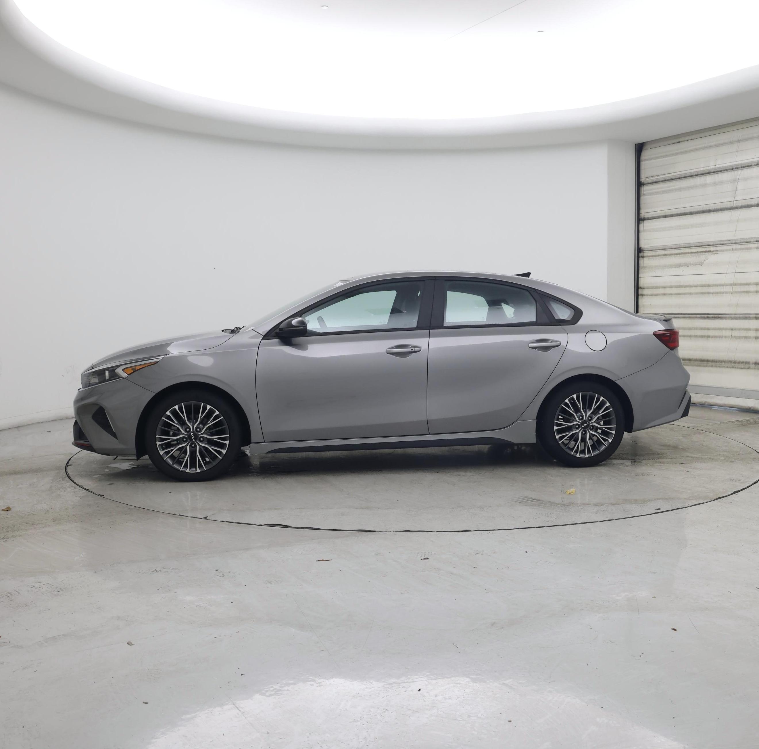 Thumbnail: 2023 Kia Forte - 3