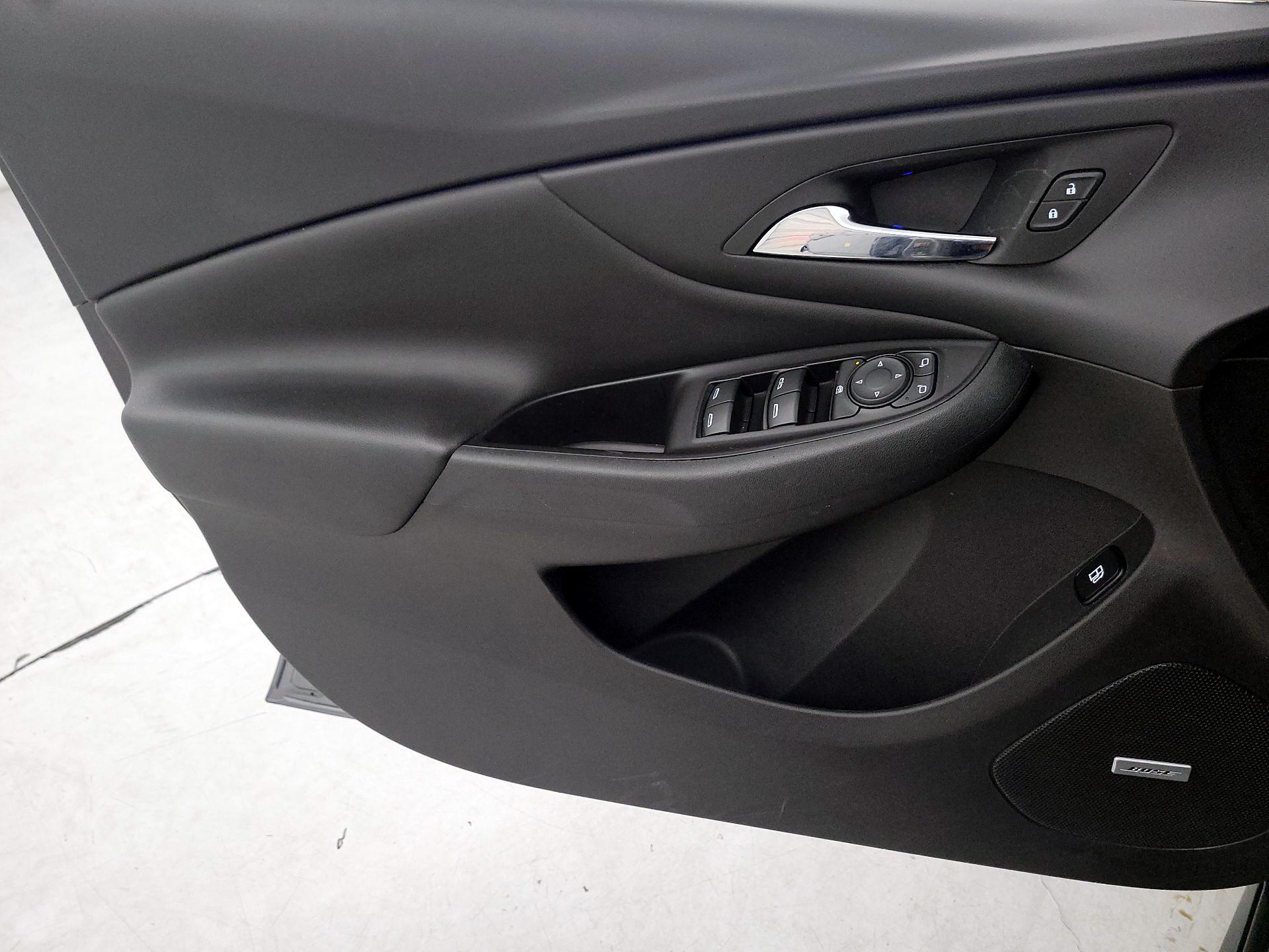 Thumbnail: 2018 Chevrolet Volt - 12