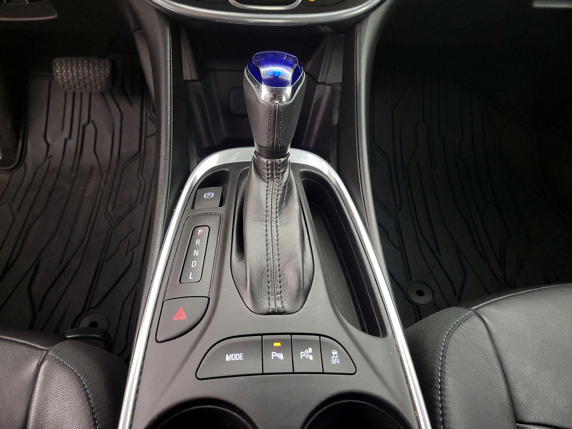 Thumbnail: 2018 Chevrolet Volt - 16