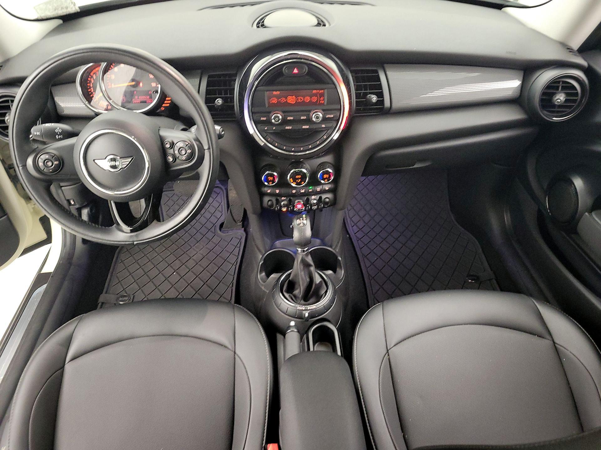 Thumbnail: 2015 MINI Cooper Hardtop - 9