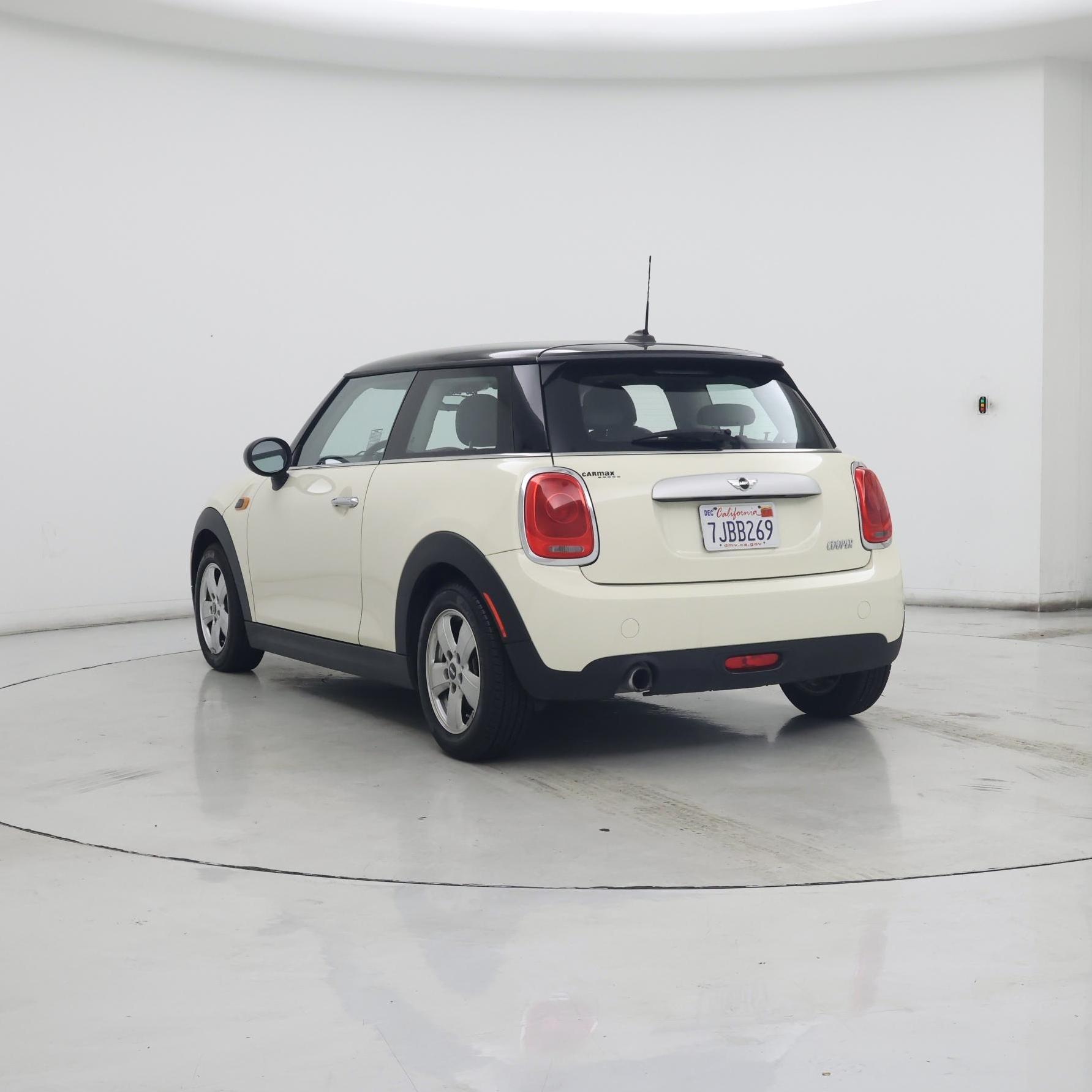 Thumbnail: 2015 MINI Cooper Hardtop - 2