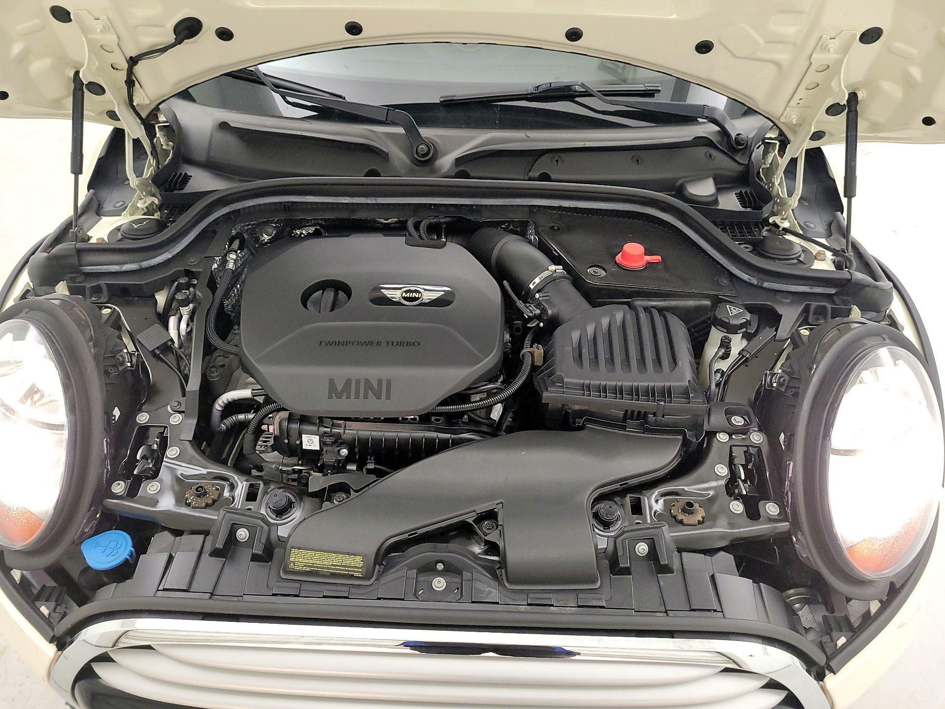 Thumbnail: 2015 MINI Cooper Hardtop - 19