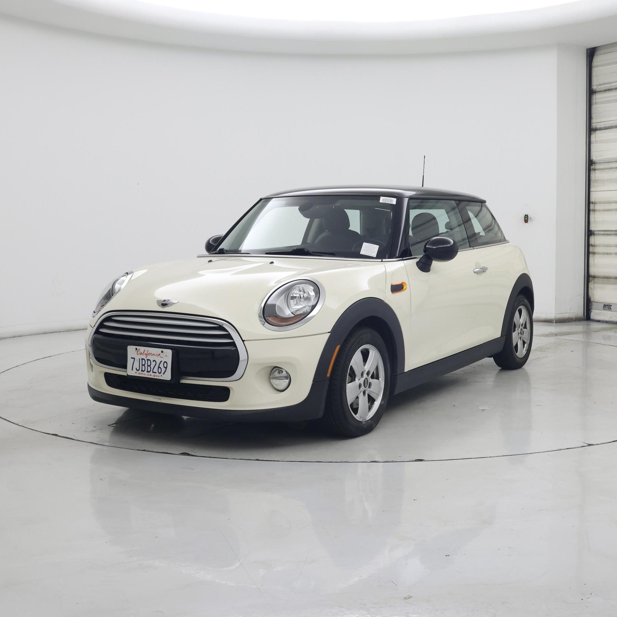 Thumbnail: 2015 MINI Cooper Hardtop - 4