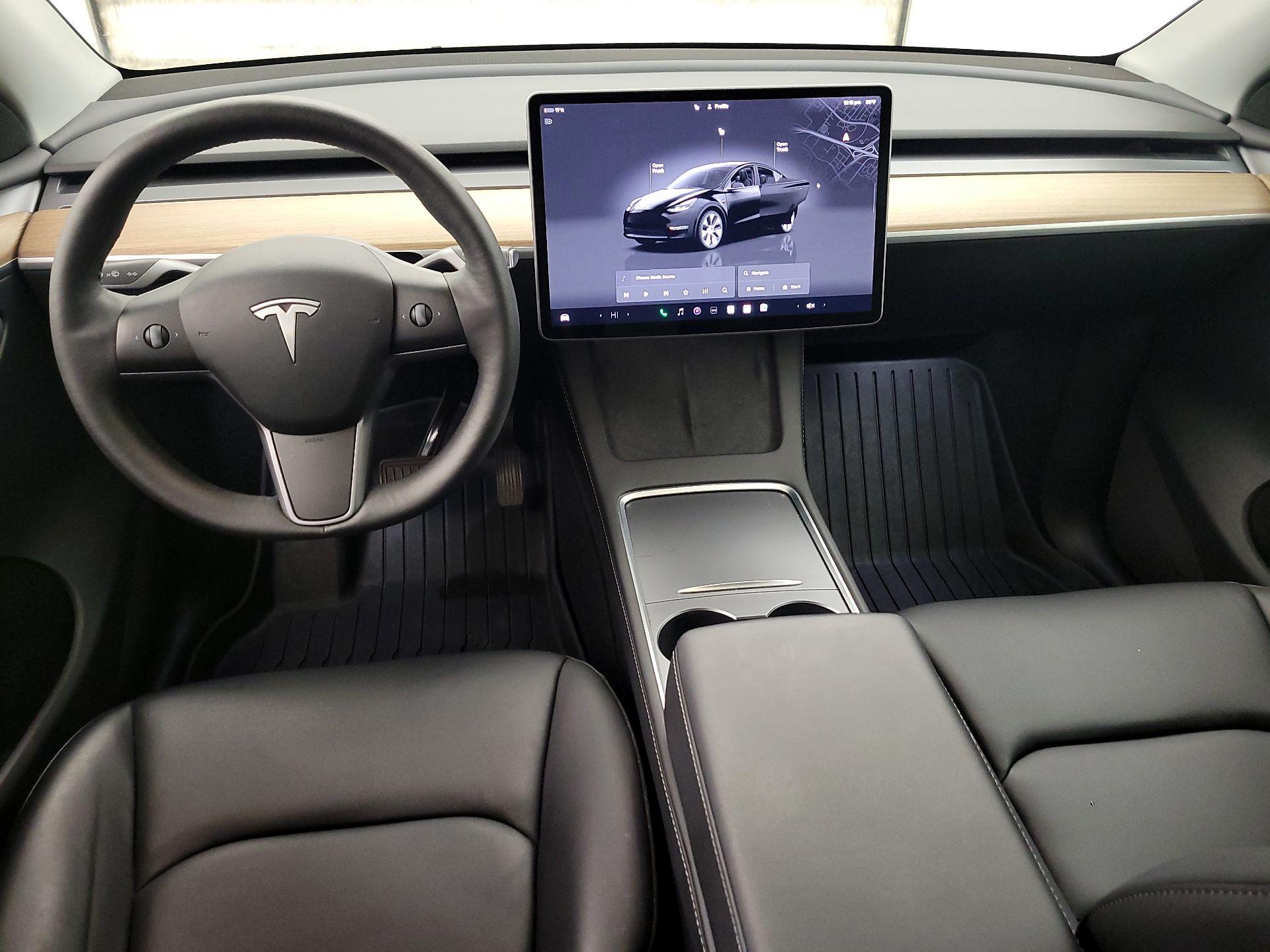 Thumbnail: 2024 Tesla Model Y - 9