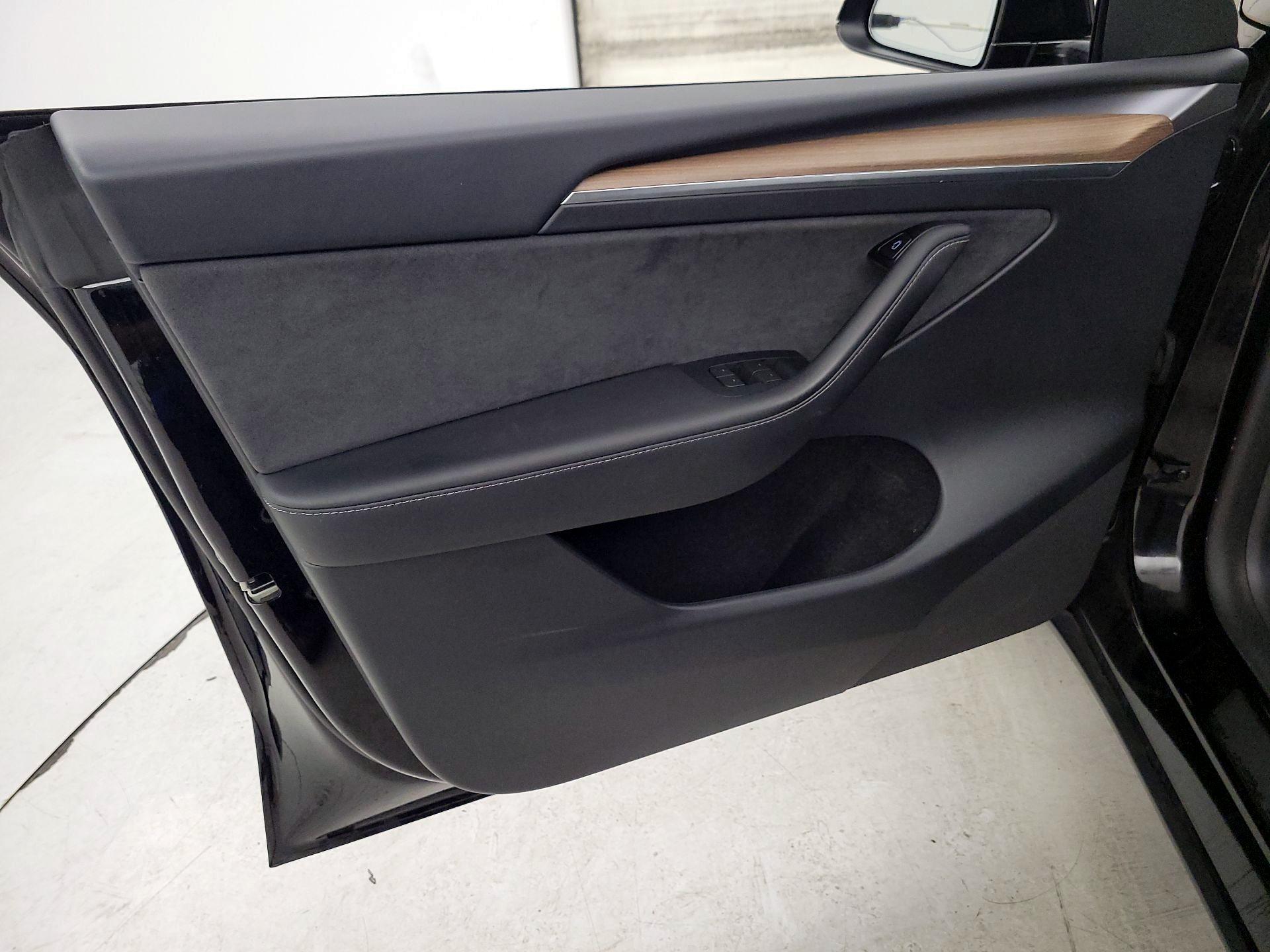 Thumbnail: 2024 Tesla Model Y - 12