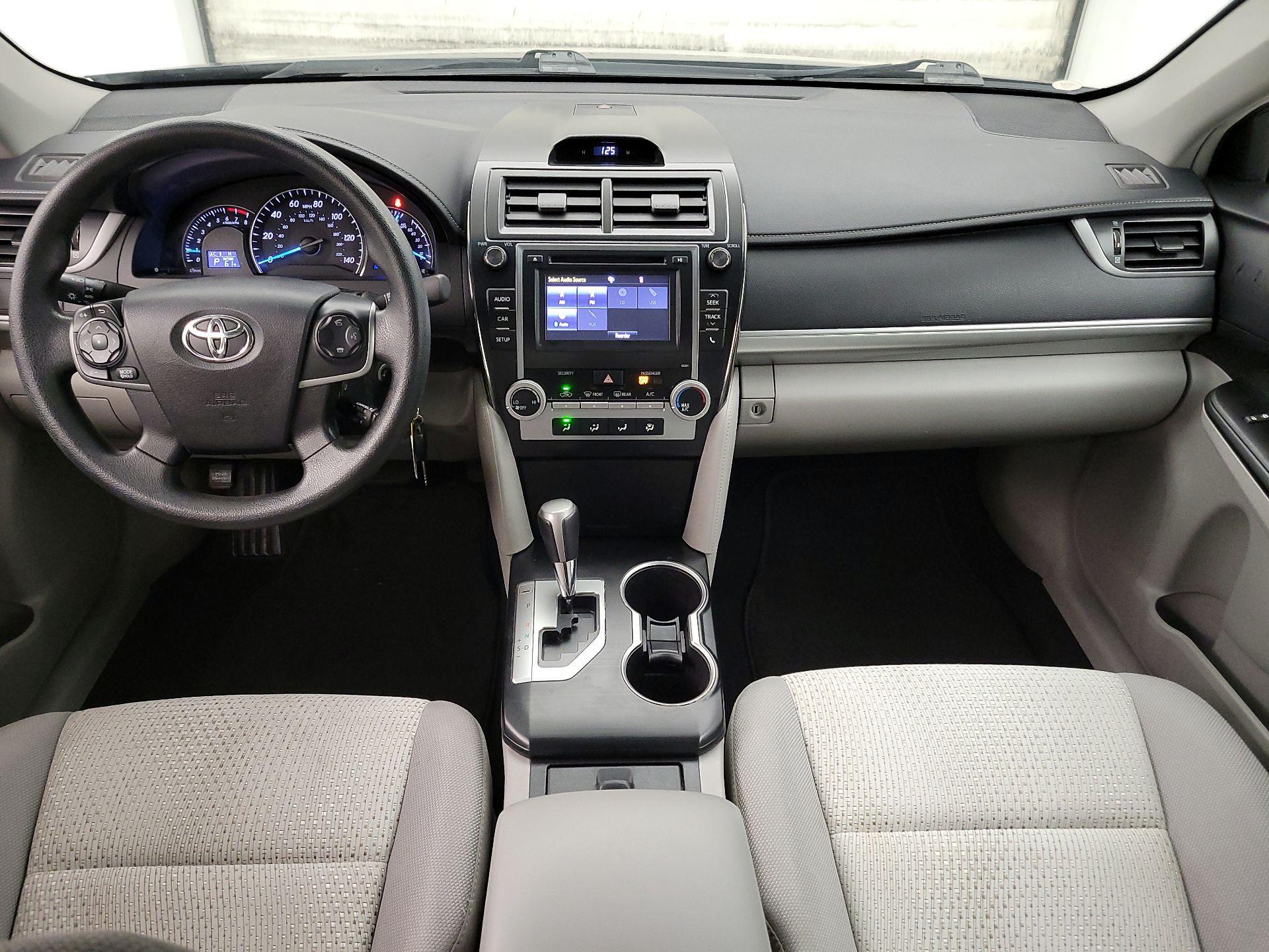 Thumbnail: 2014 Toyota Camry - 9