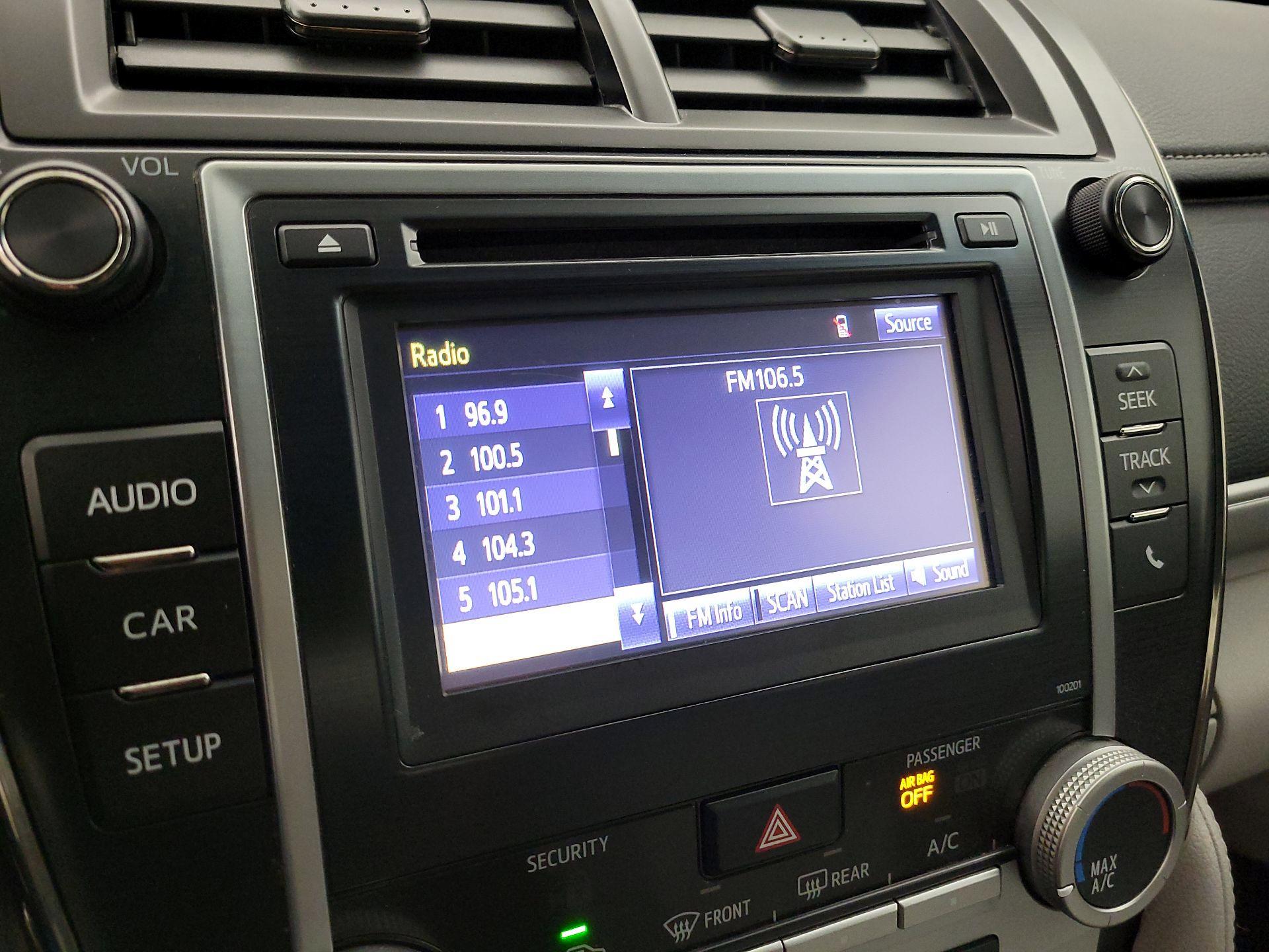 Thumbnail: 2014 Toyota Camry - 14