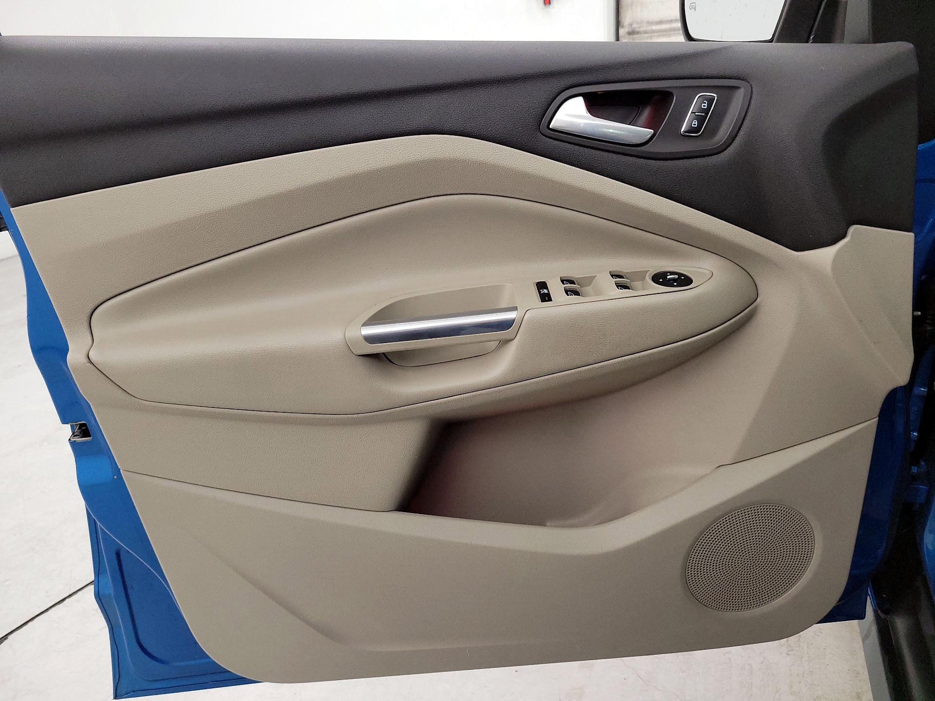 Thumbnail: 2014 Ford C-Max - 12