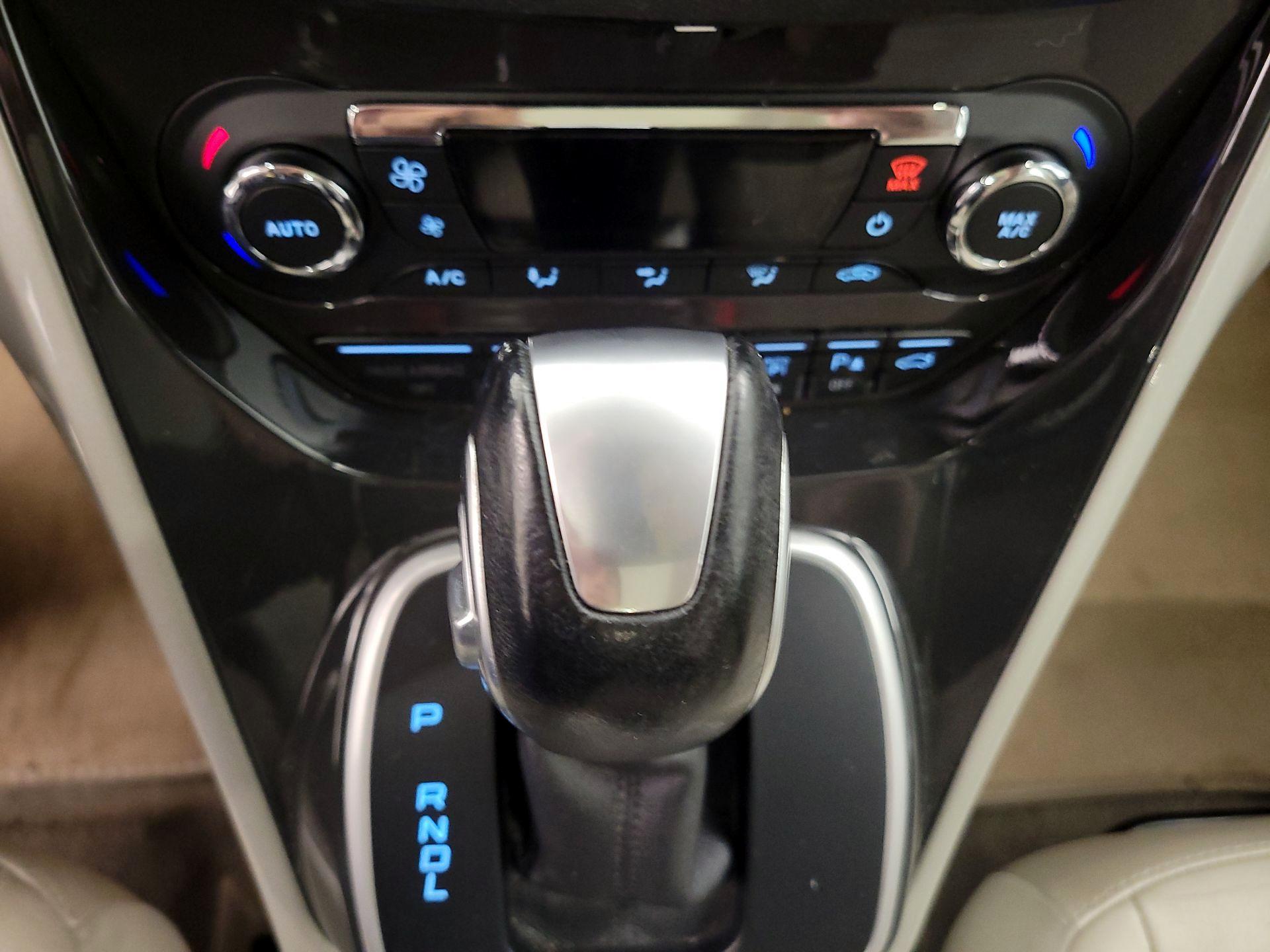 Thumbnail: 2014 Ford C-Max - 17