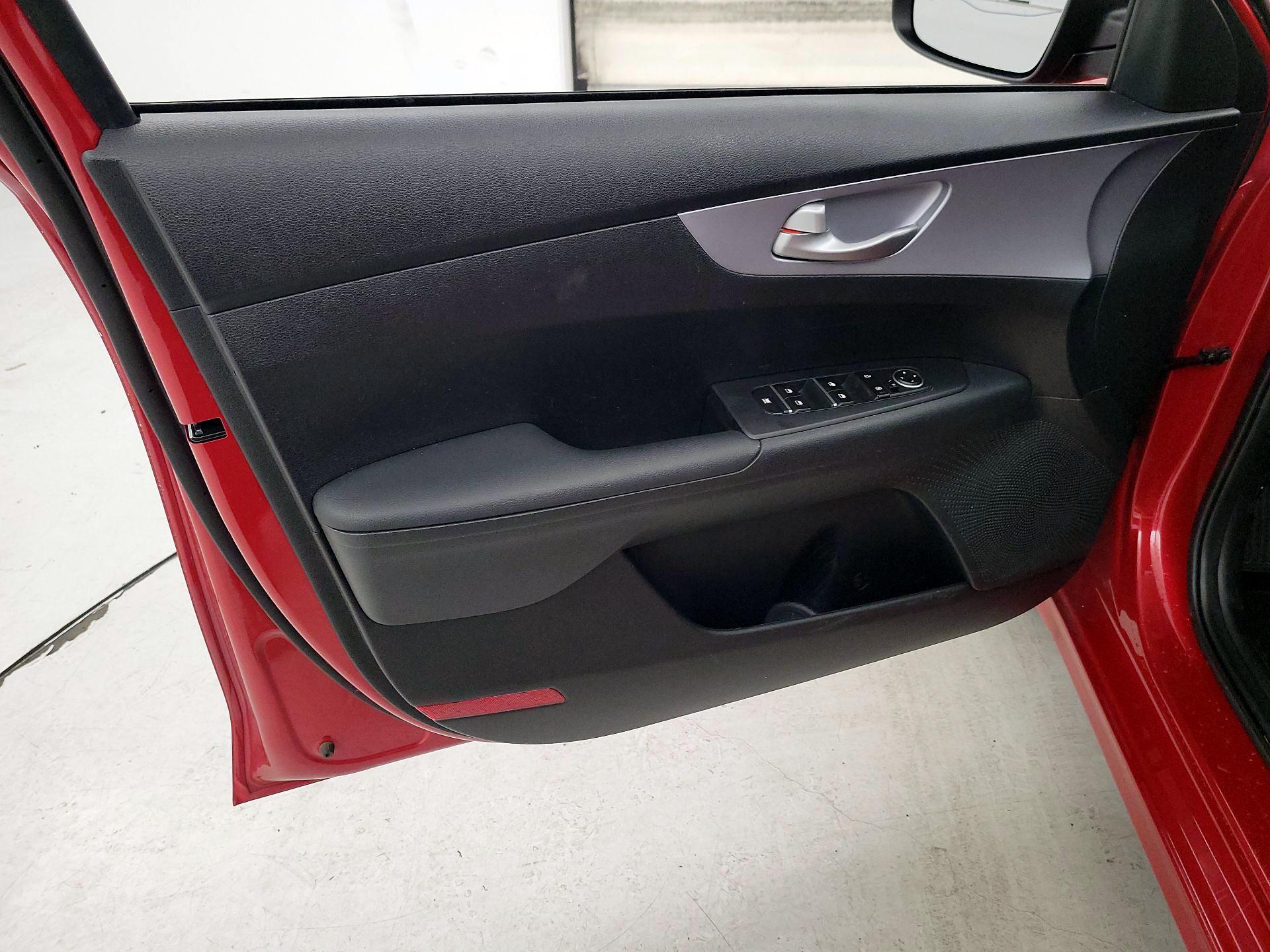 Thumbnail: 2024 Kia Forte - 12