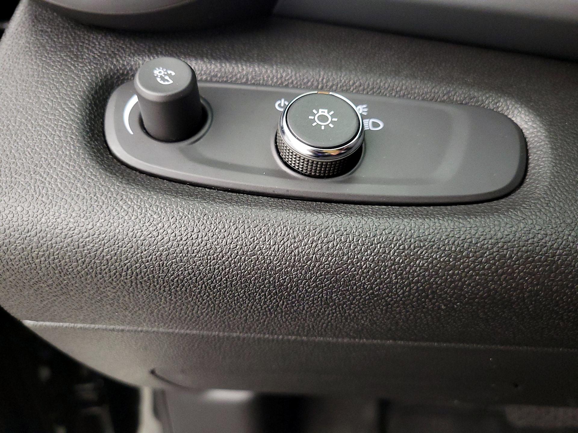 Thumbnail: 2024 Chevrolet Trax - 13