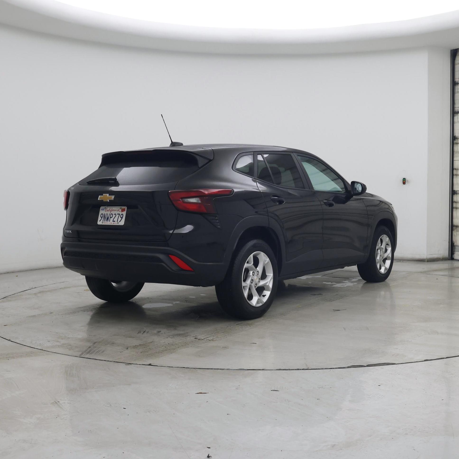 Thumbnail: 2024 Chevrolet Trax - 8