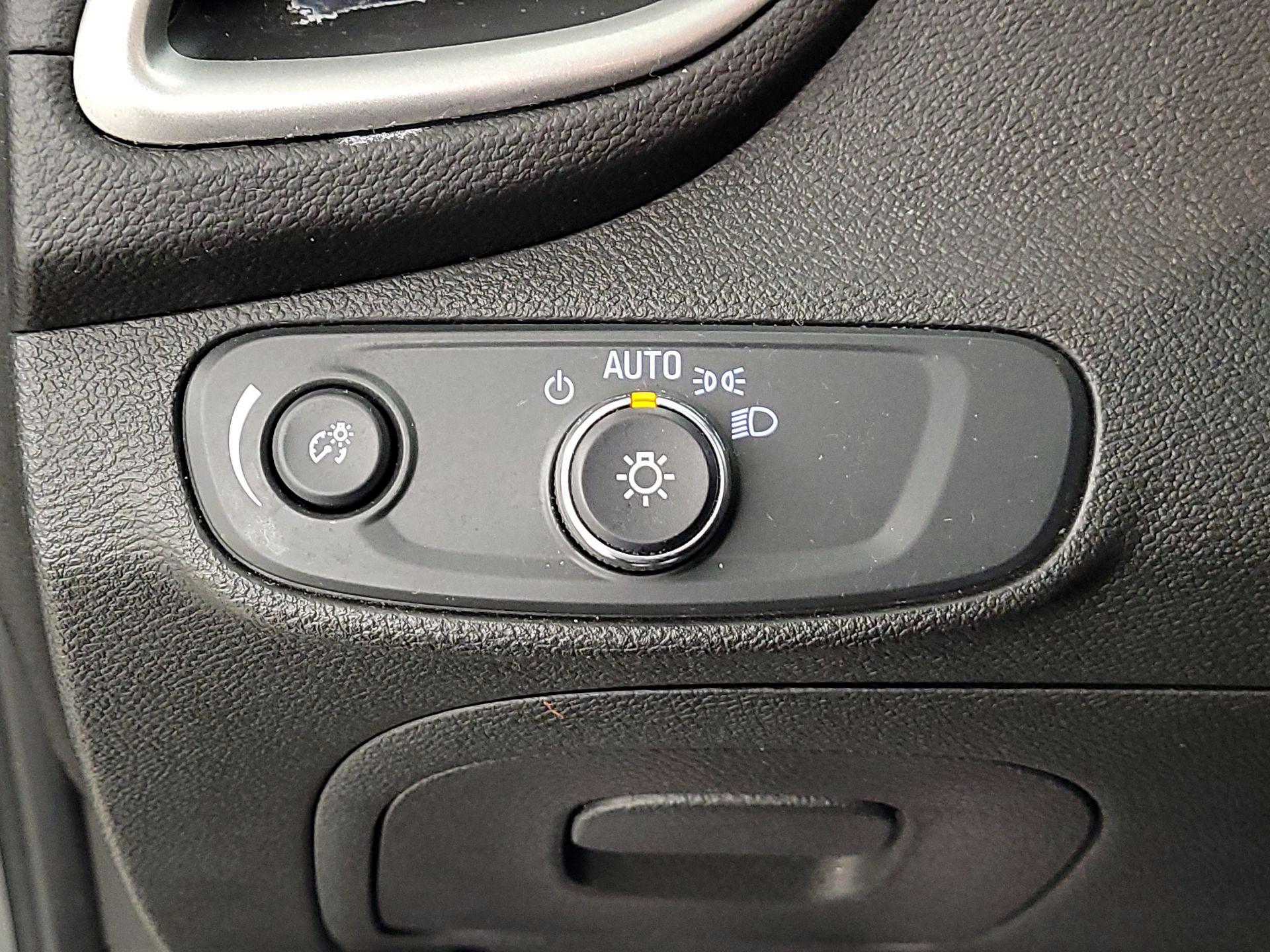 Thumbnail: 2019 Chevrolet Trax - 13