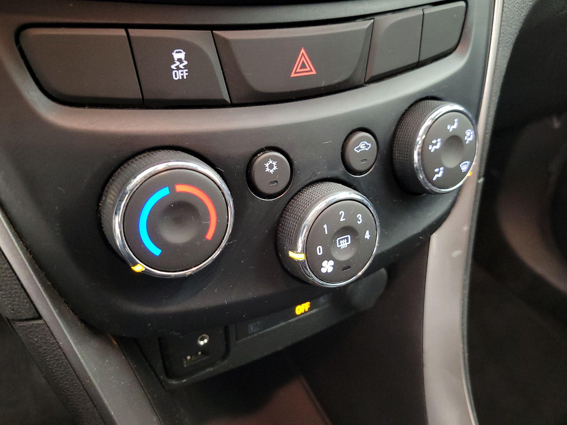 Thumbnail: 2019 Chevrolet Trax - 16