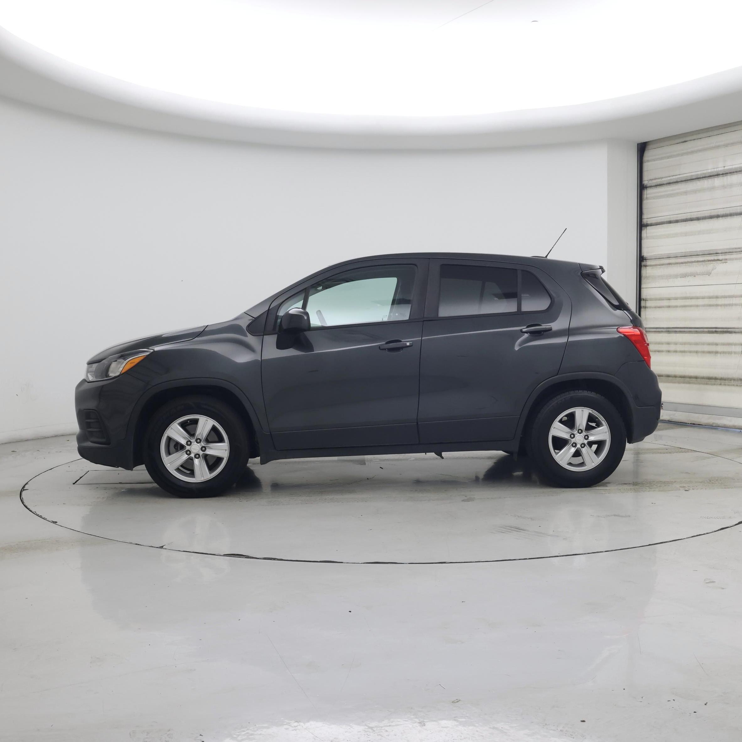 Thumbnail: 2019 Chevrolet Trax - 3