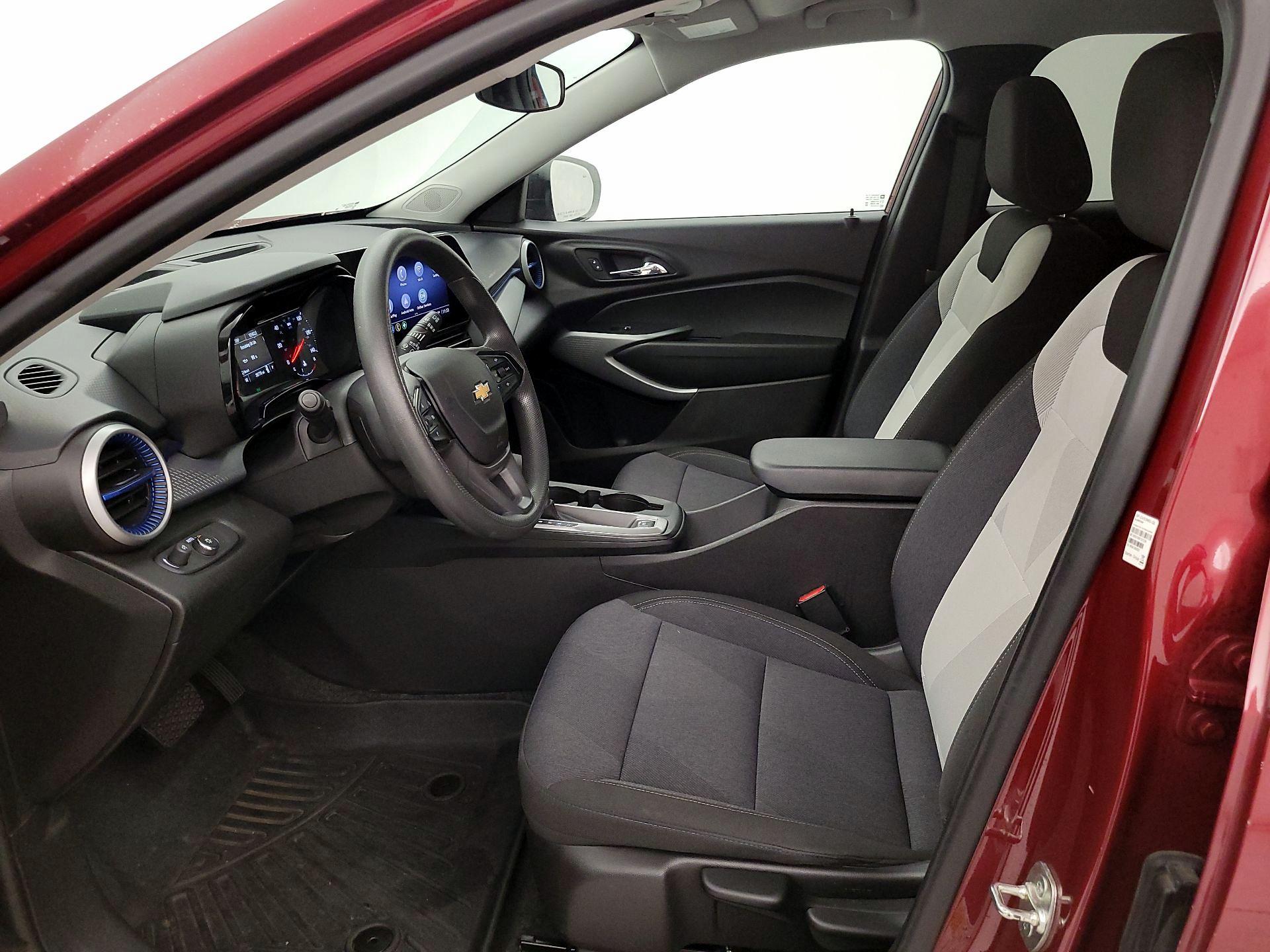 Thumbnail: 2024 Chevrolet Trax - 11