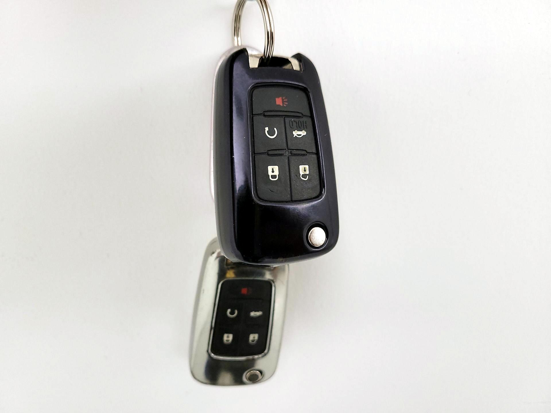 Thumbnail: 2017 Chevrolet  - 20