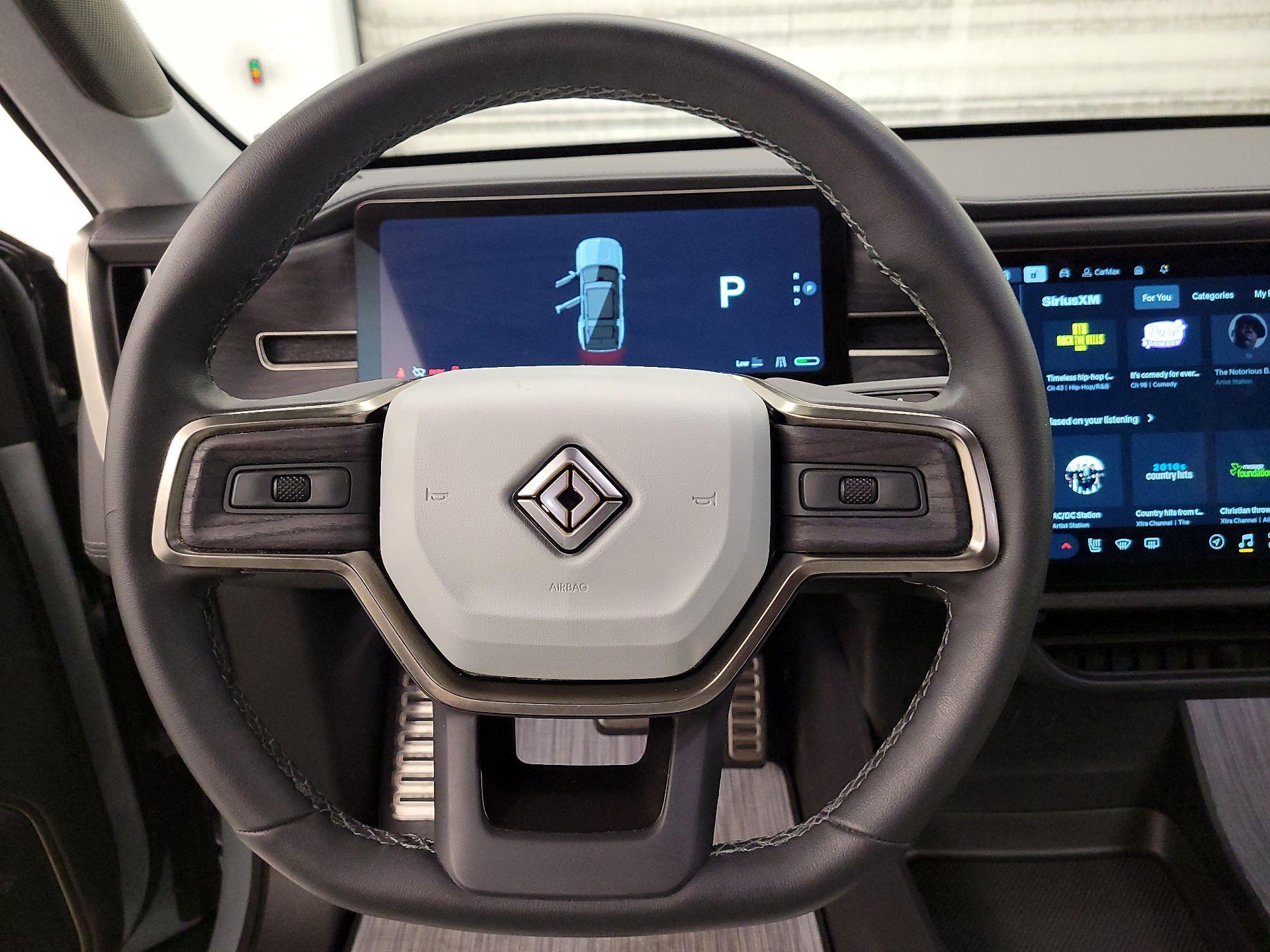 Thumbnail: 2023 Rivian R1S - 10