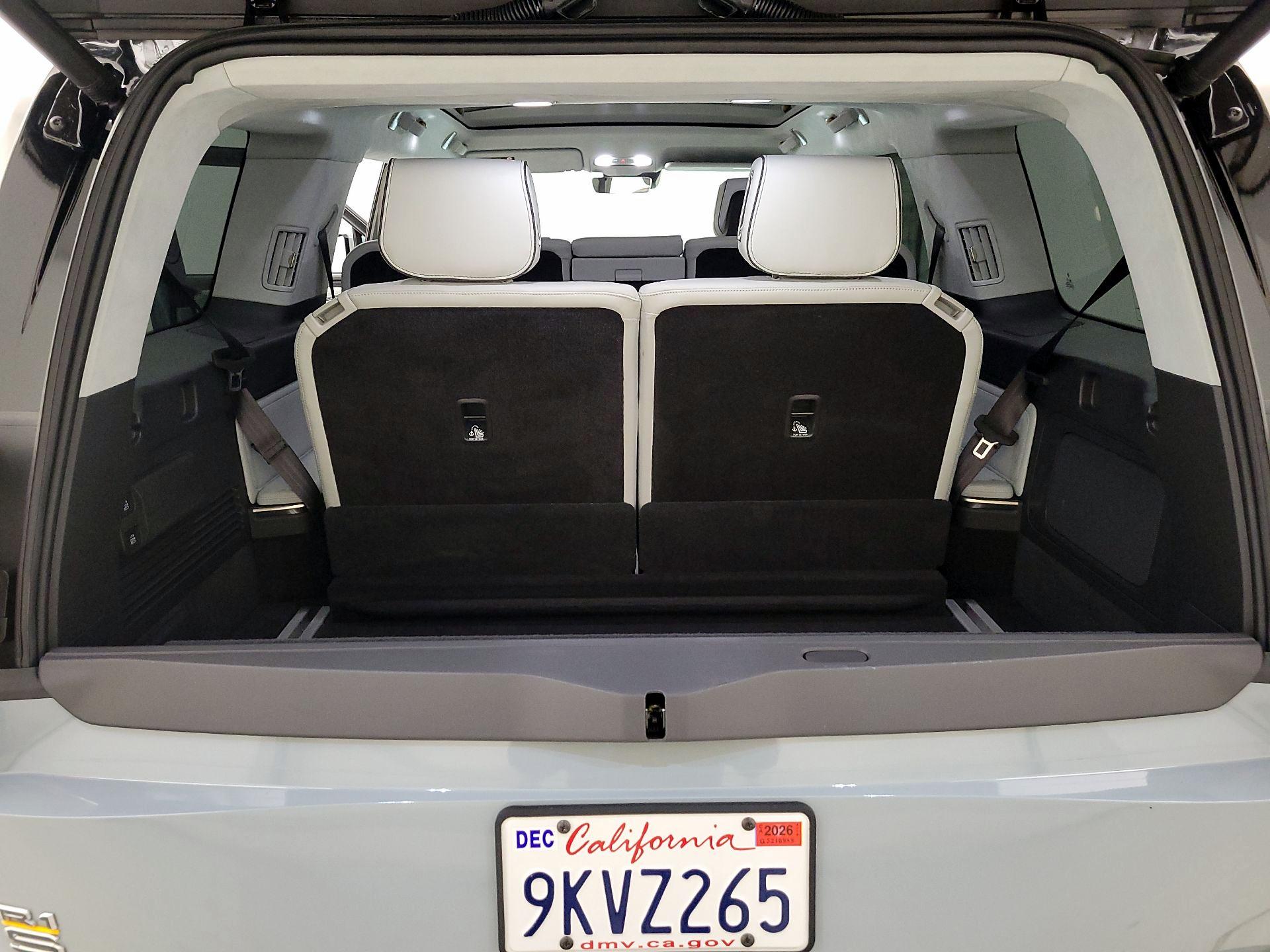 Thumbnail: 2023 Rivian R1S - 18