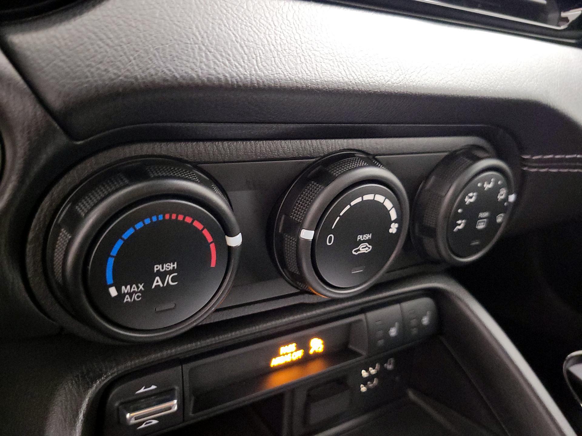 Thumbnail: 2023 Mazda MX-5 Miata - 15