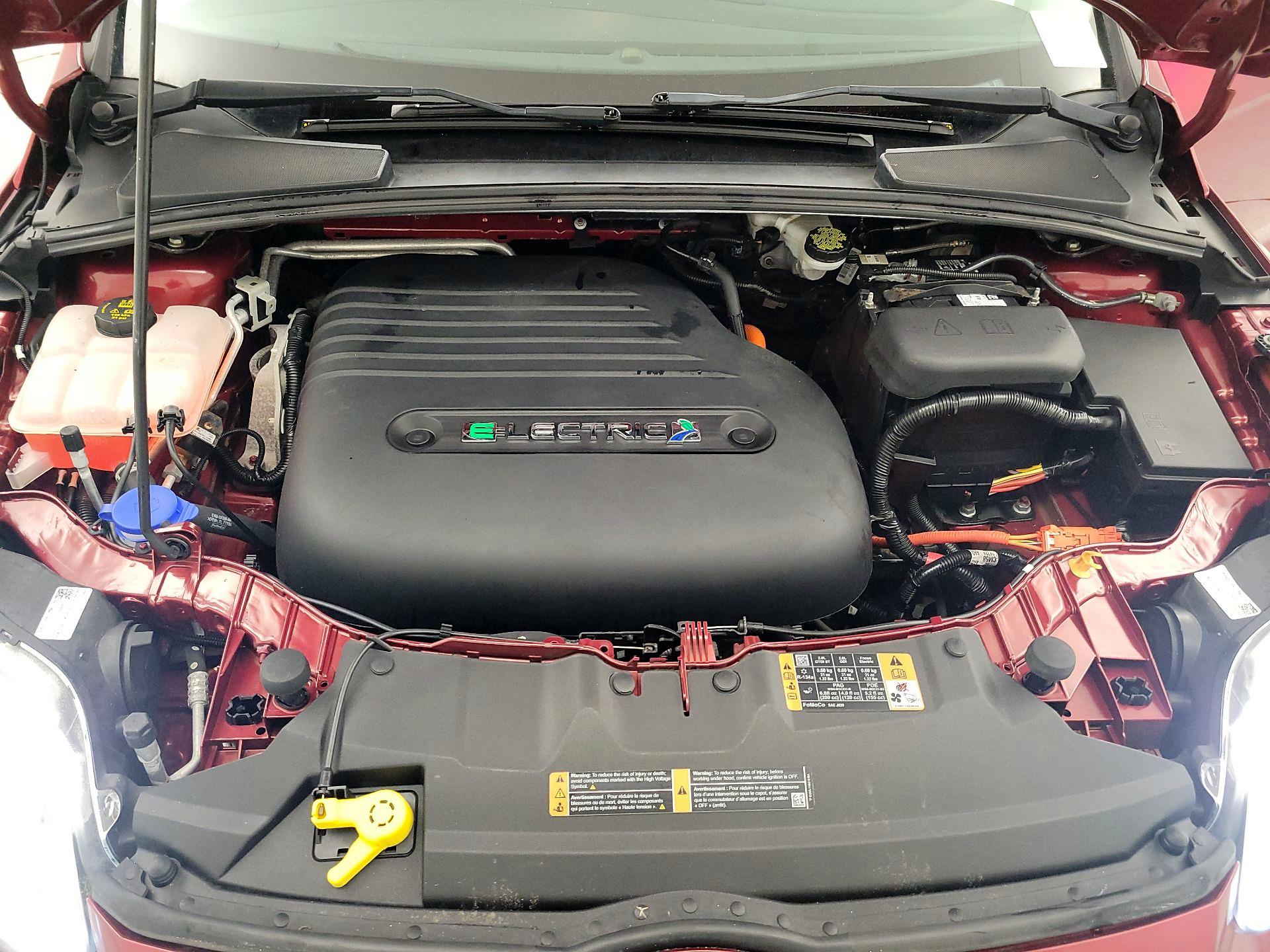 Thumbnail: 2015 Ford Focus - 19