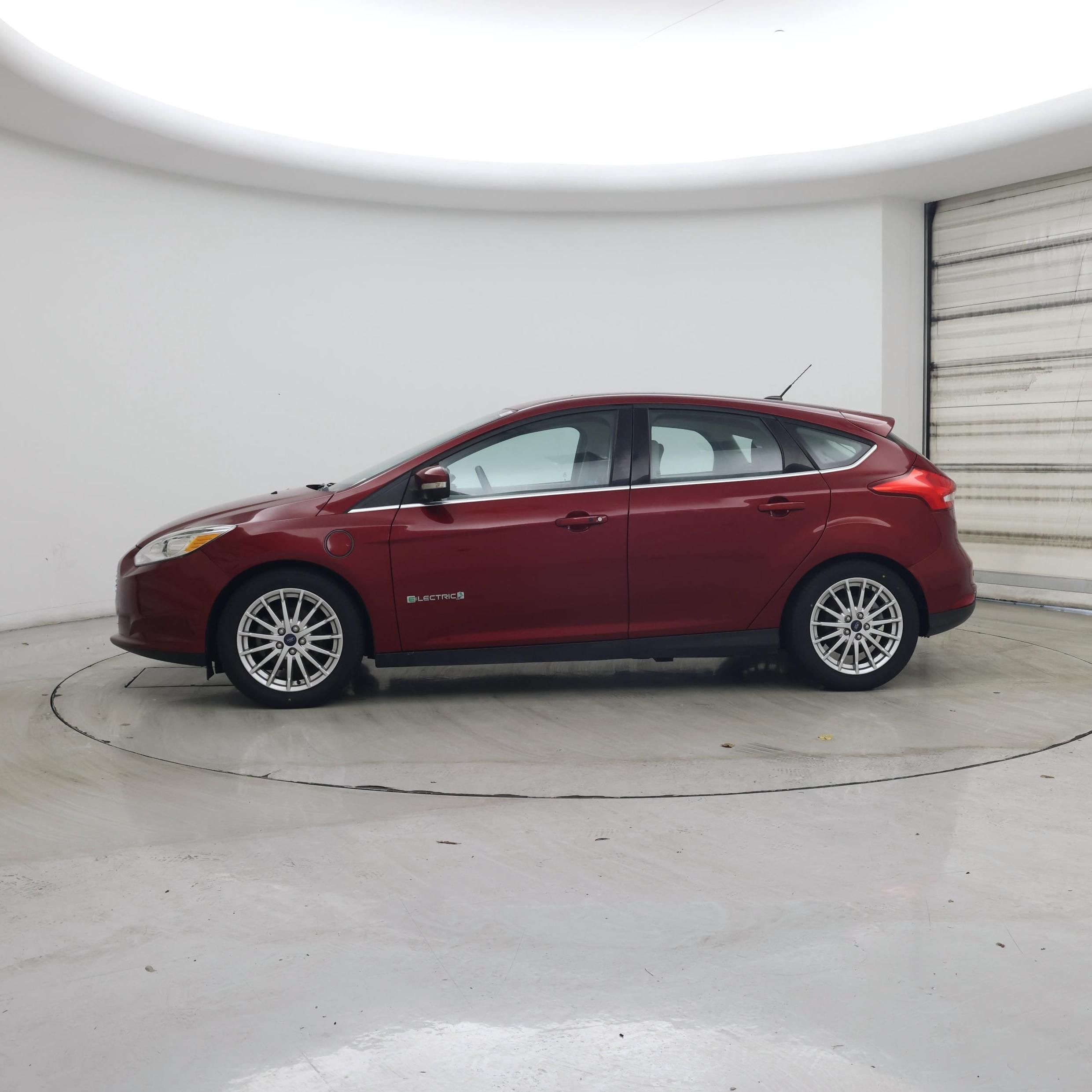 Thumbnail: 2015 Ford Focus - 3