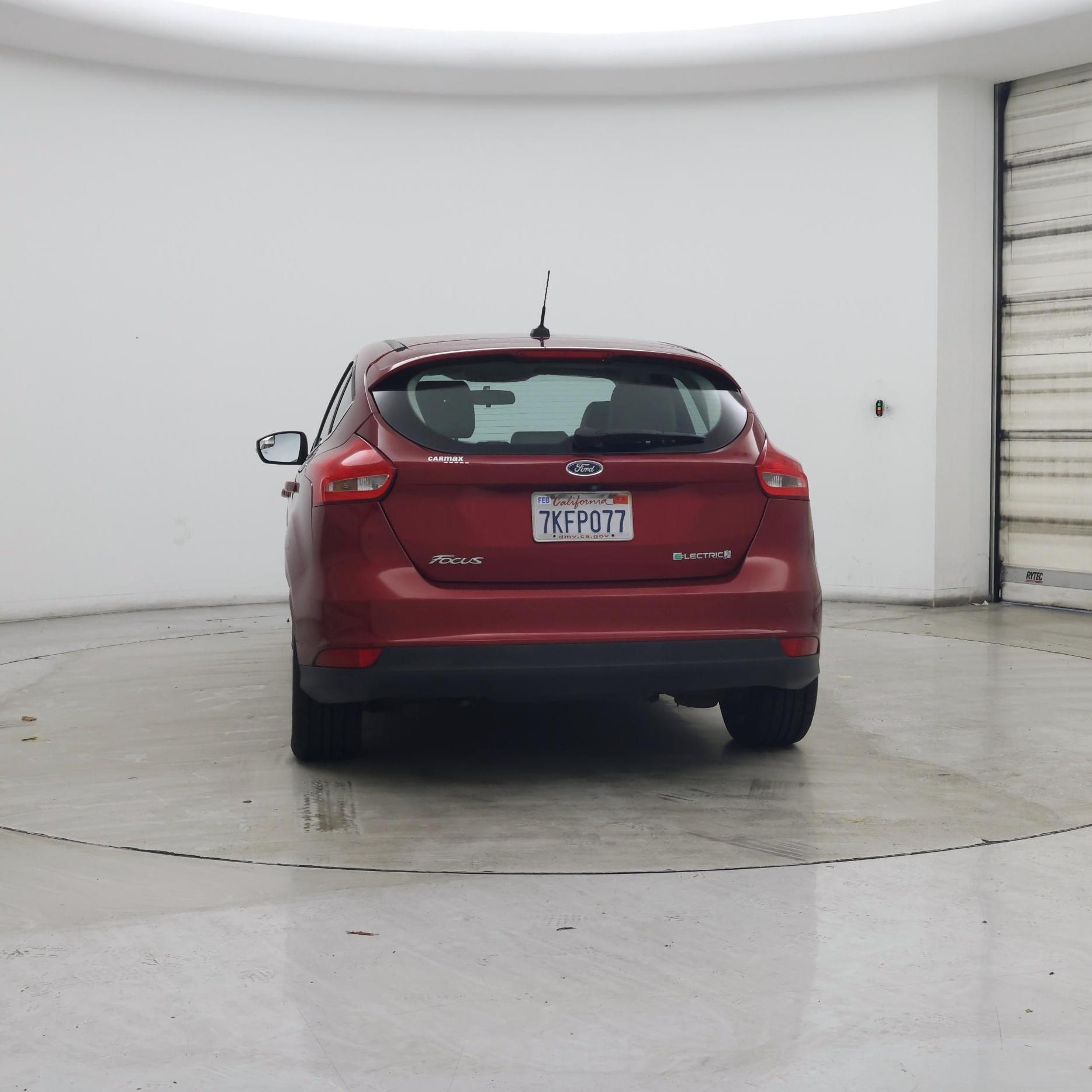 Thumbnail: 2015 Ford Focus - 6