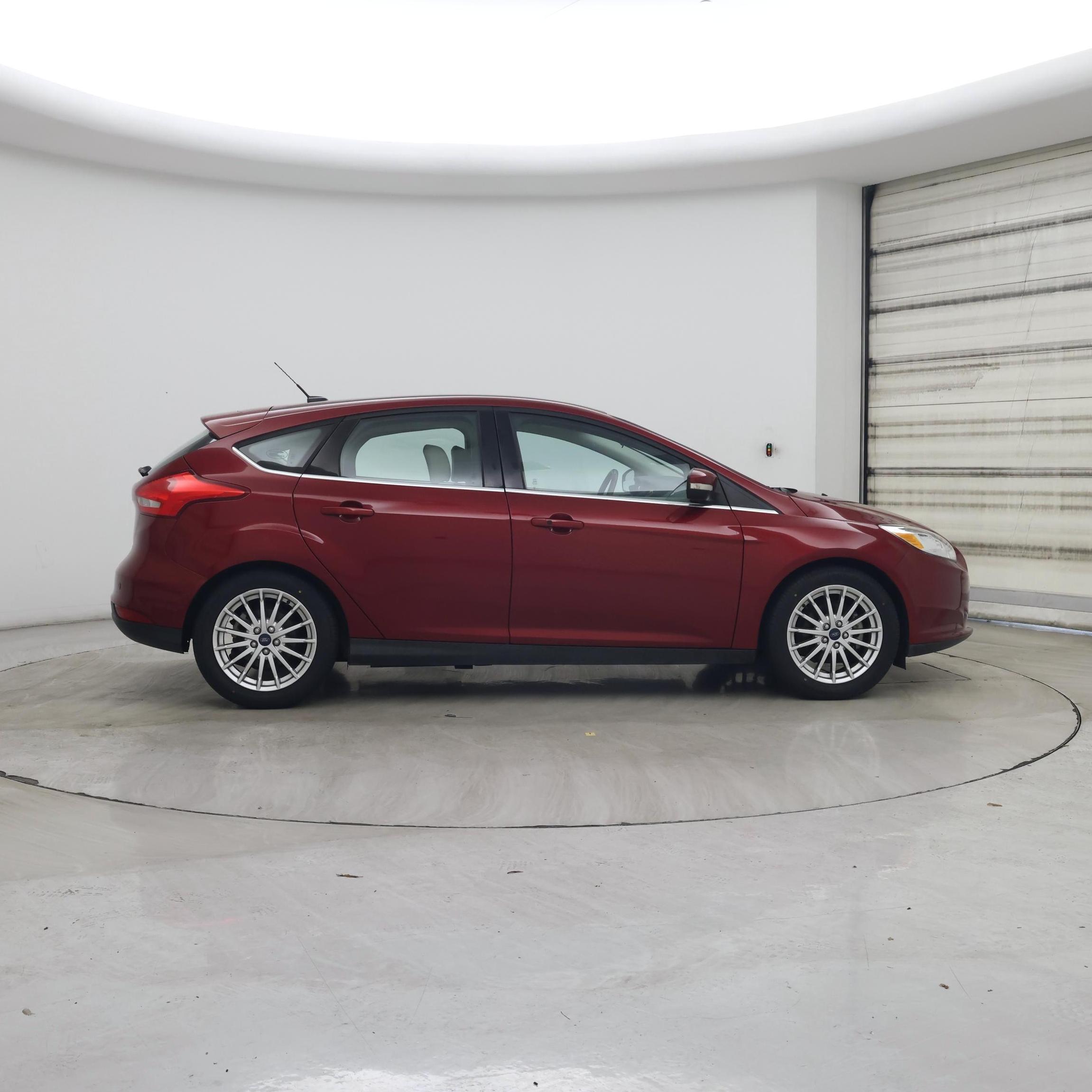 Thumbnail: 2015 Ford Focus - 7