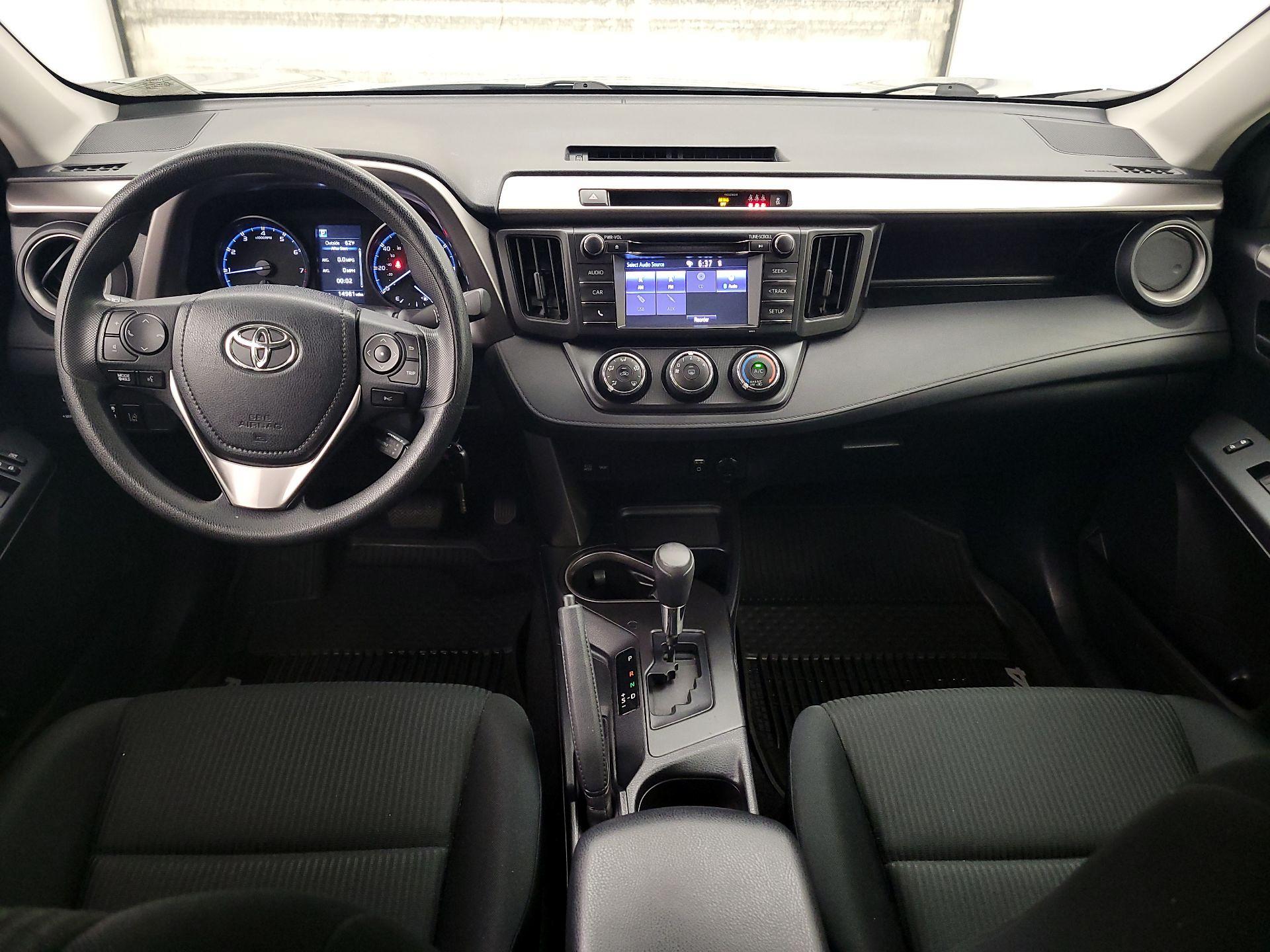 Thumbnail: 2018 Toyota RAV4 - 9