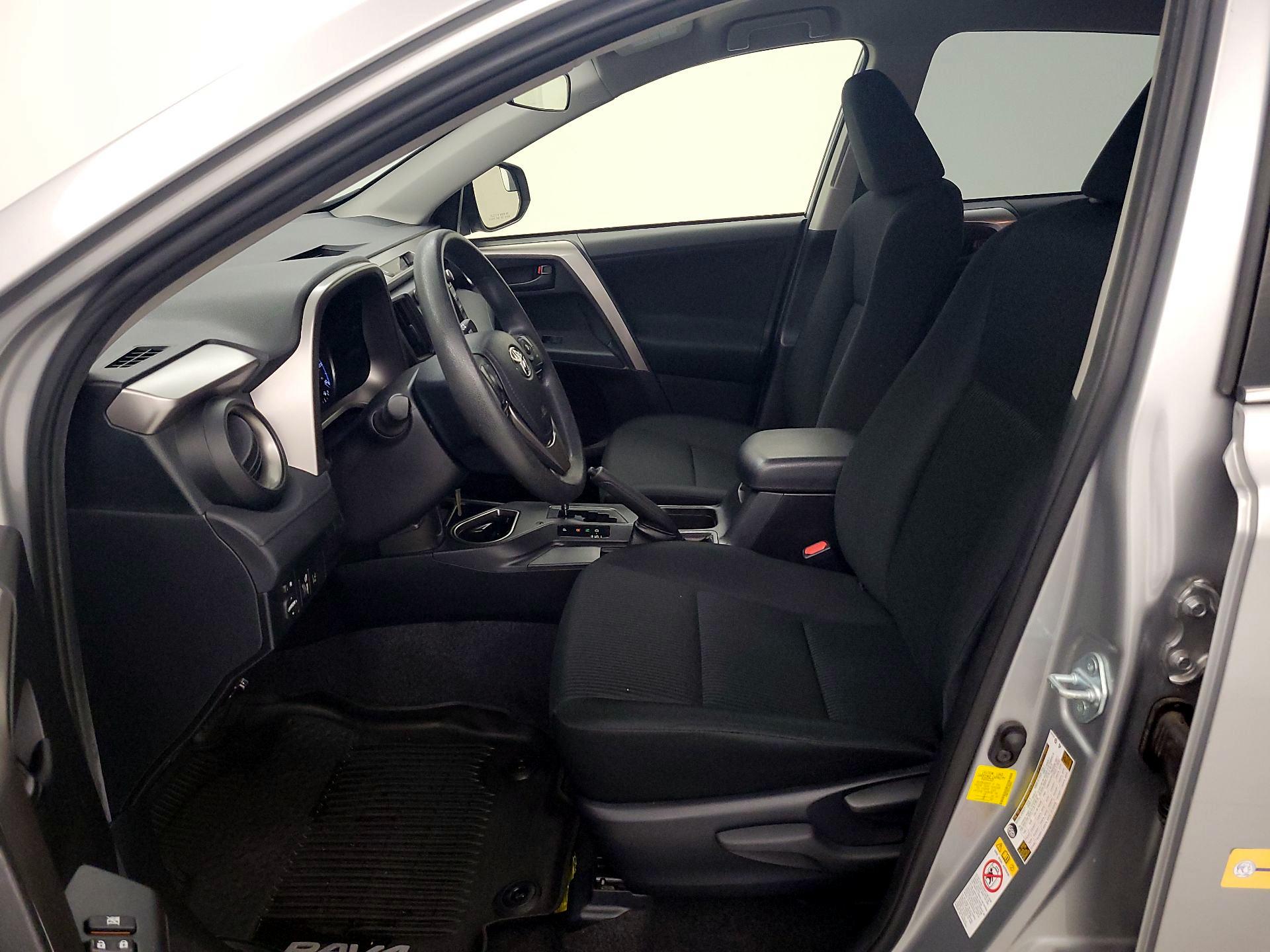 Thumbnail: 2018 Toyota RAV4 - 11