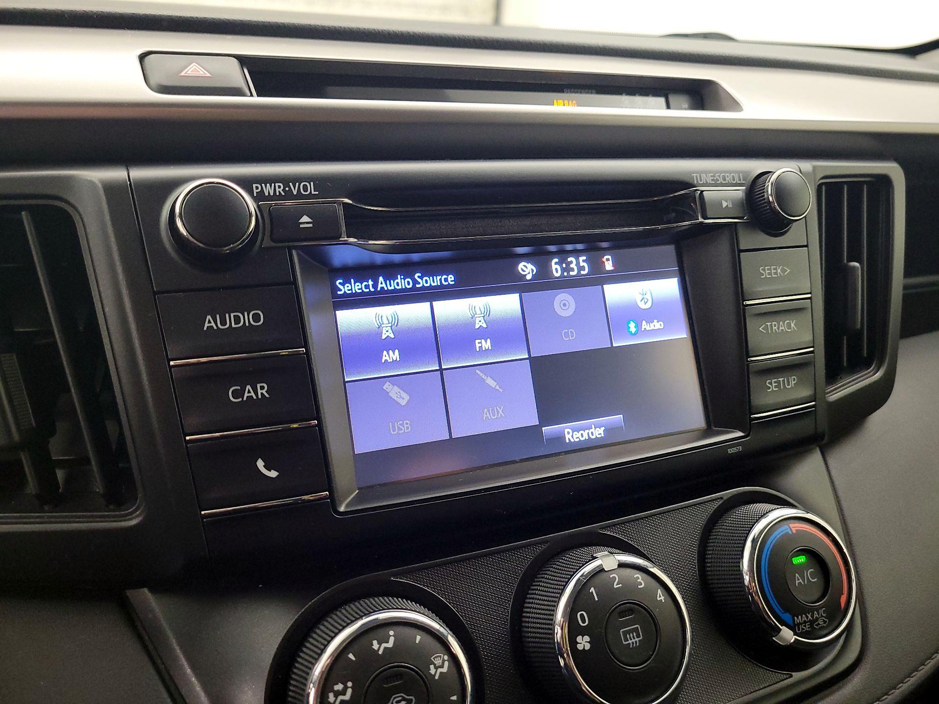 Thumbnail: 2018 Toyota RAV4 - 15