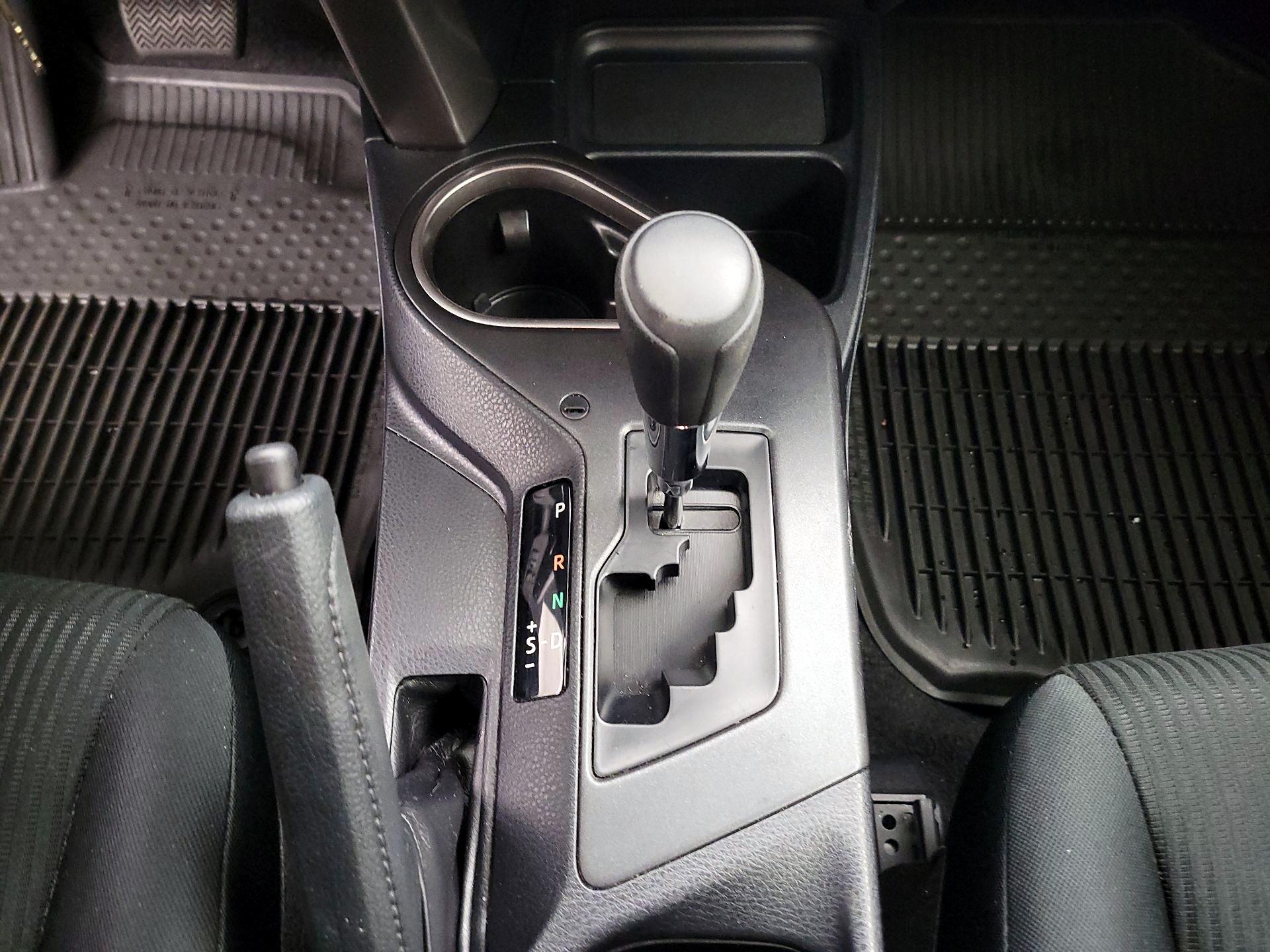 Thumbnail: 2018 Toyota RAV4 - 17