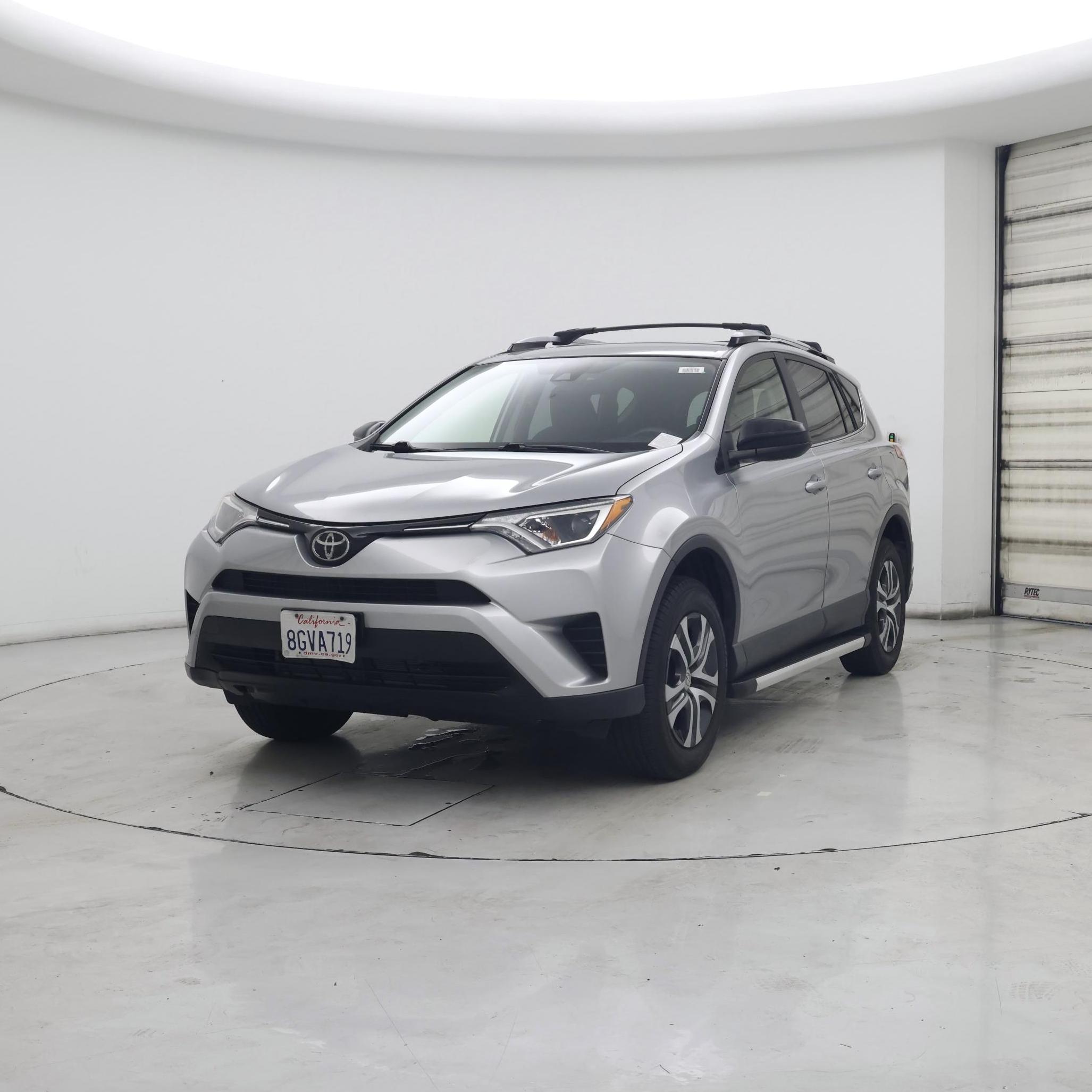 Thumbnail: 2018 Toyota RAV4 - 4