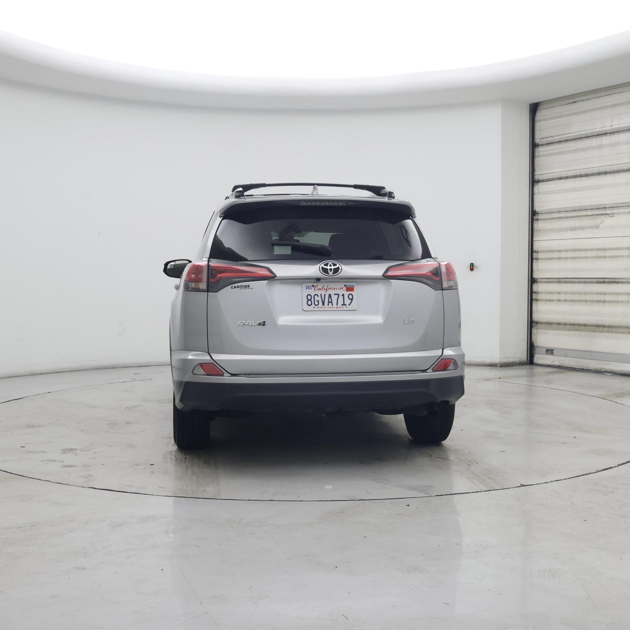 Thumbnail: 2018 Toyota RAV4 - 6