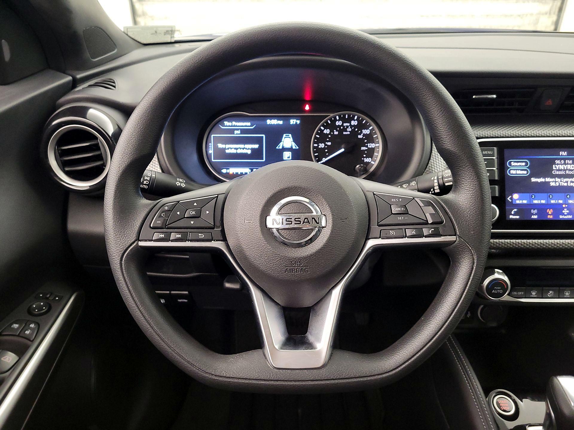 Thumbnail: 2020 Nissan Kicks - 10