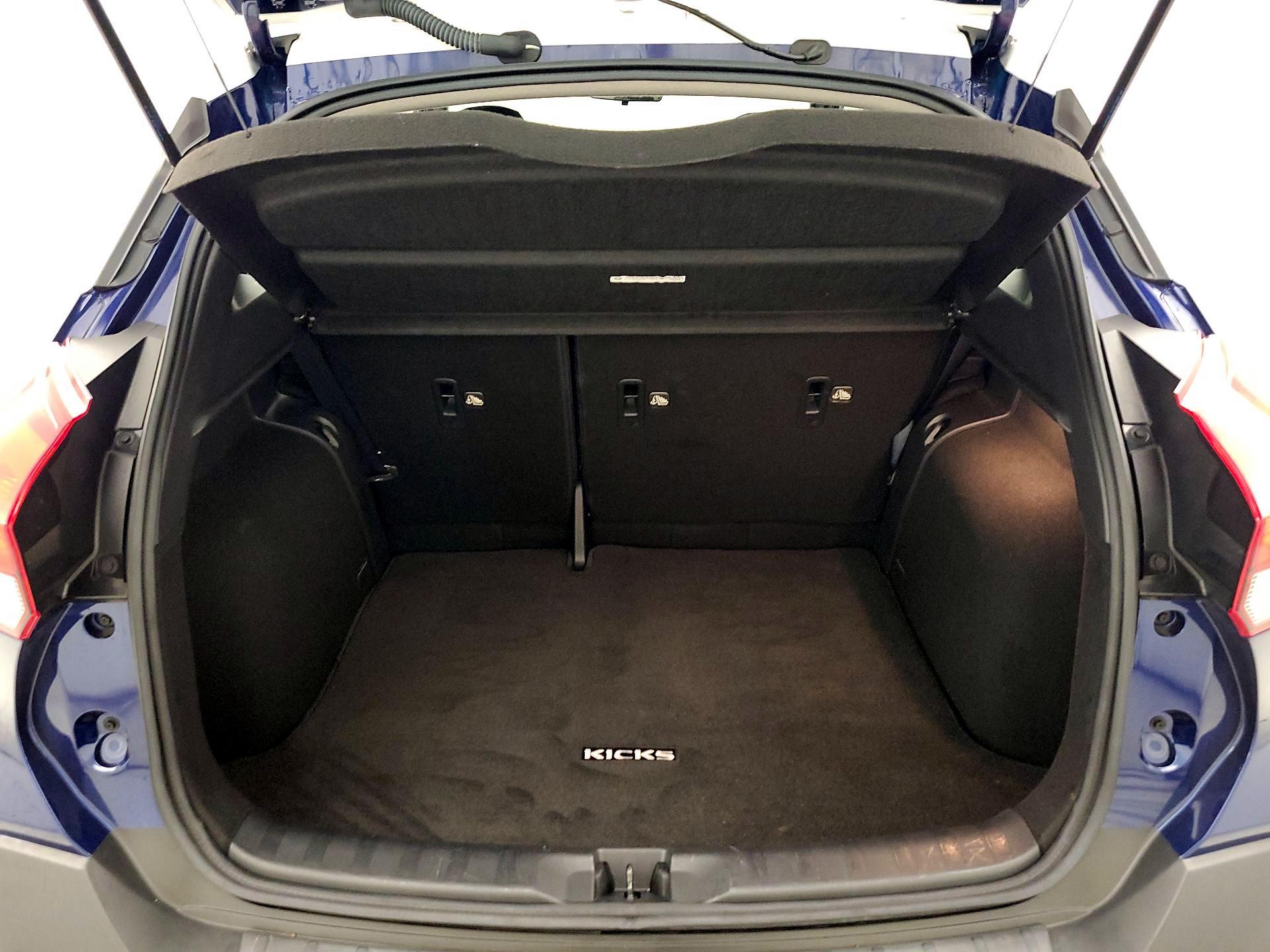 Thumbnail: 2020 Nissan Kicks - 18