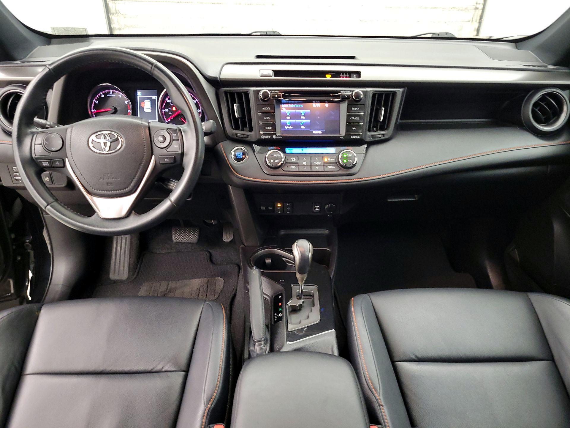 Thumbnail: 2017 Toyota RAV4 - 9