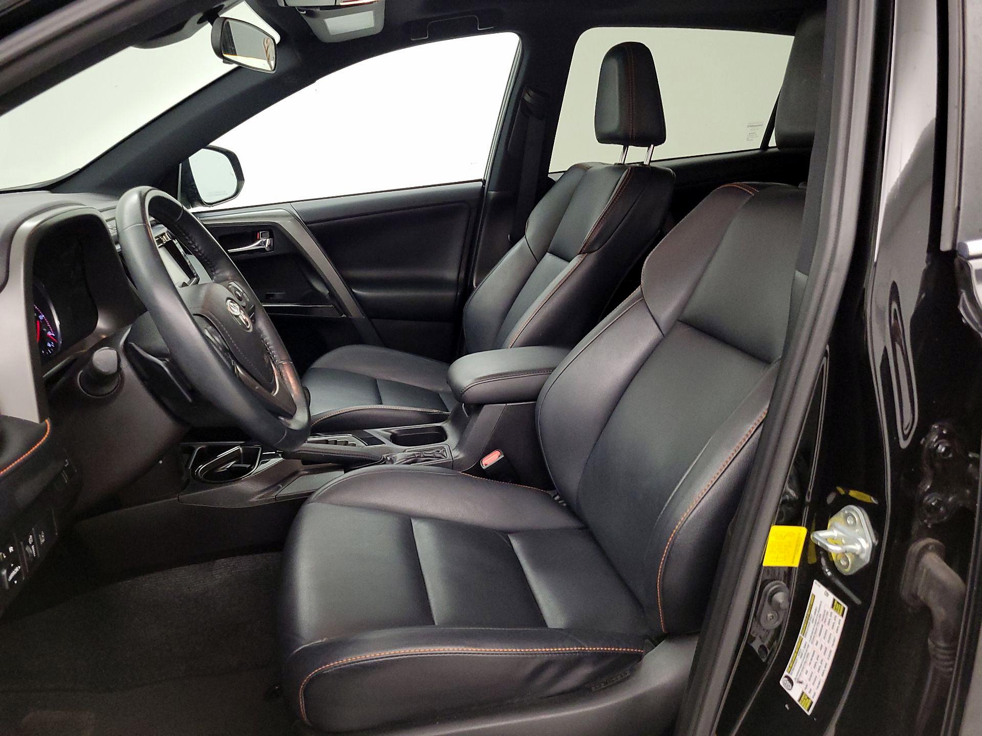 Thumbnail: 2017 Toyota RAV4 - 11