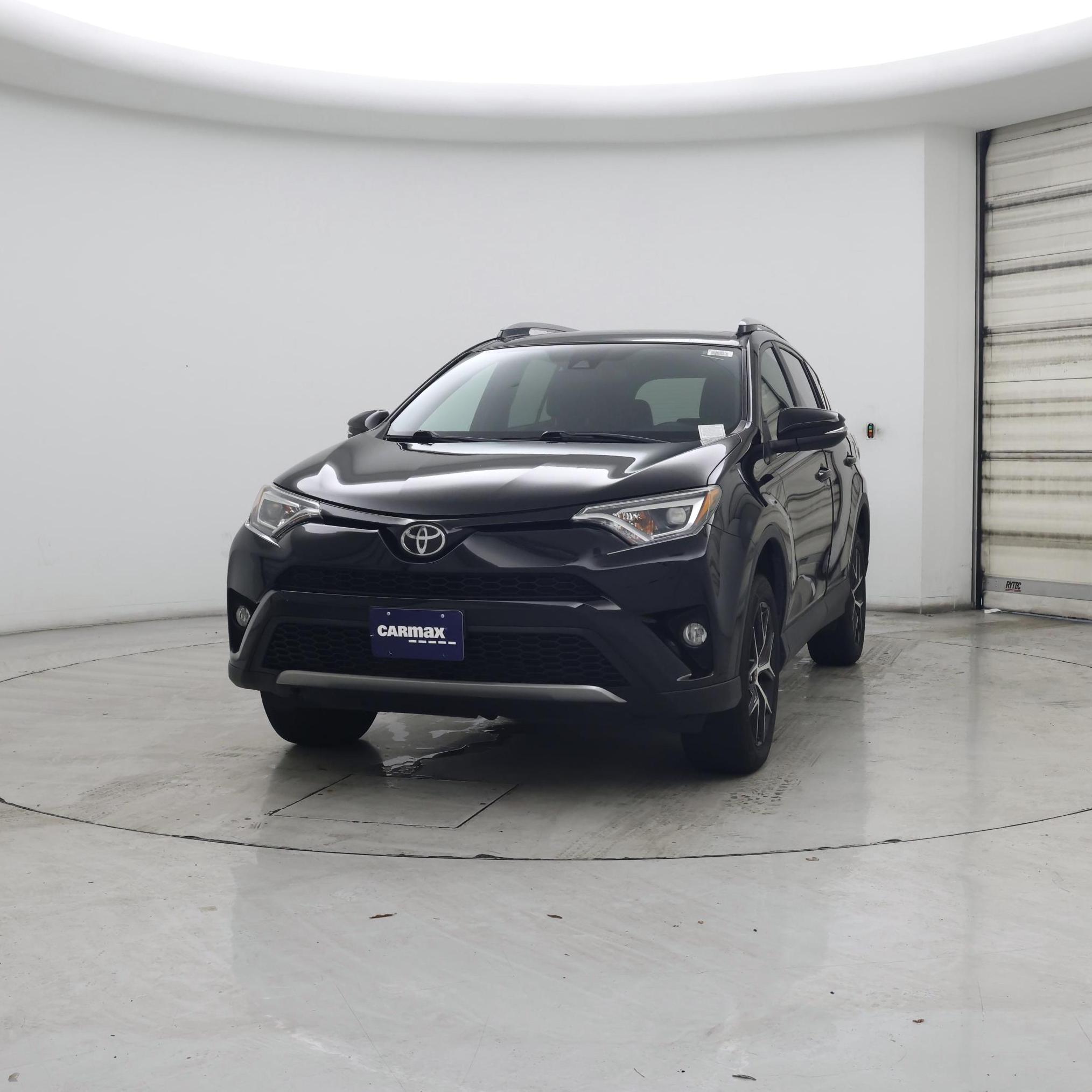 Thumbnail: 2017 Toyota RAV4 - 4