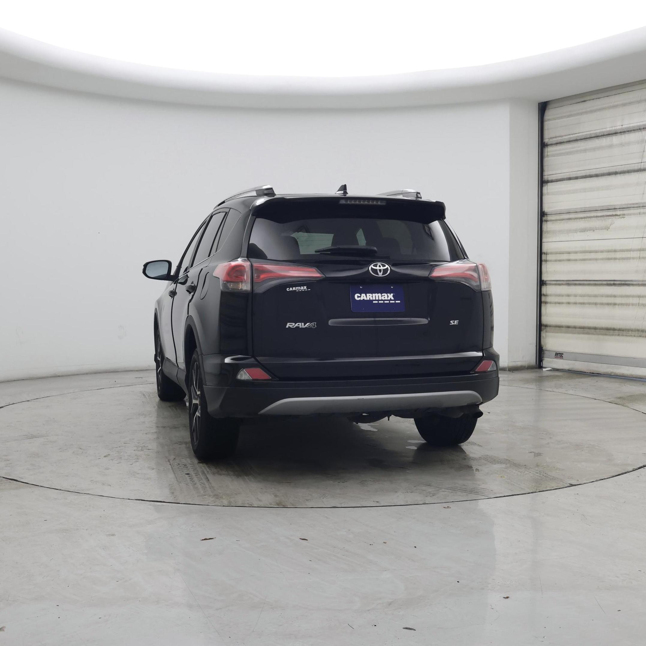 Thumbnail: 2017 Toyota RAV4 - 6