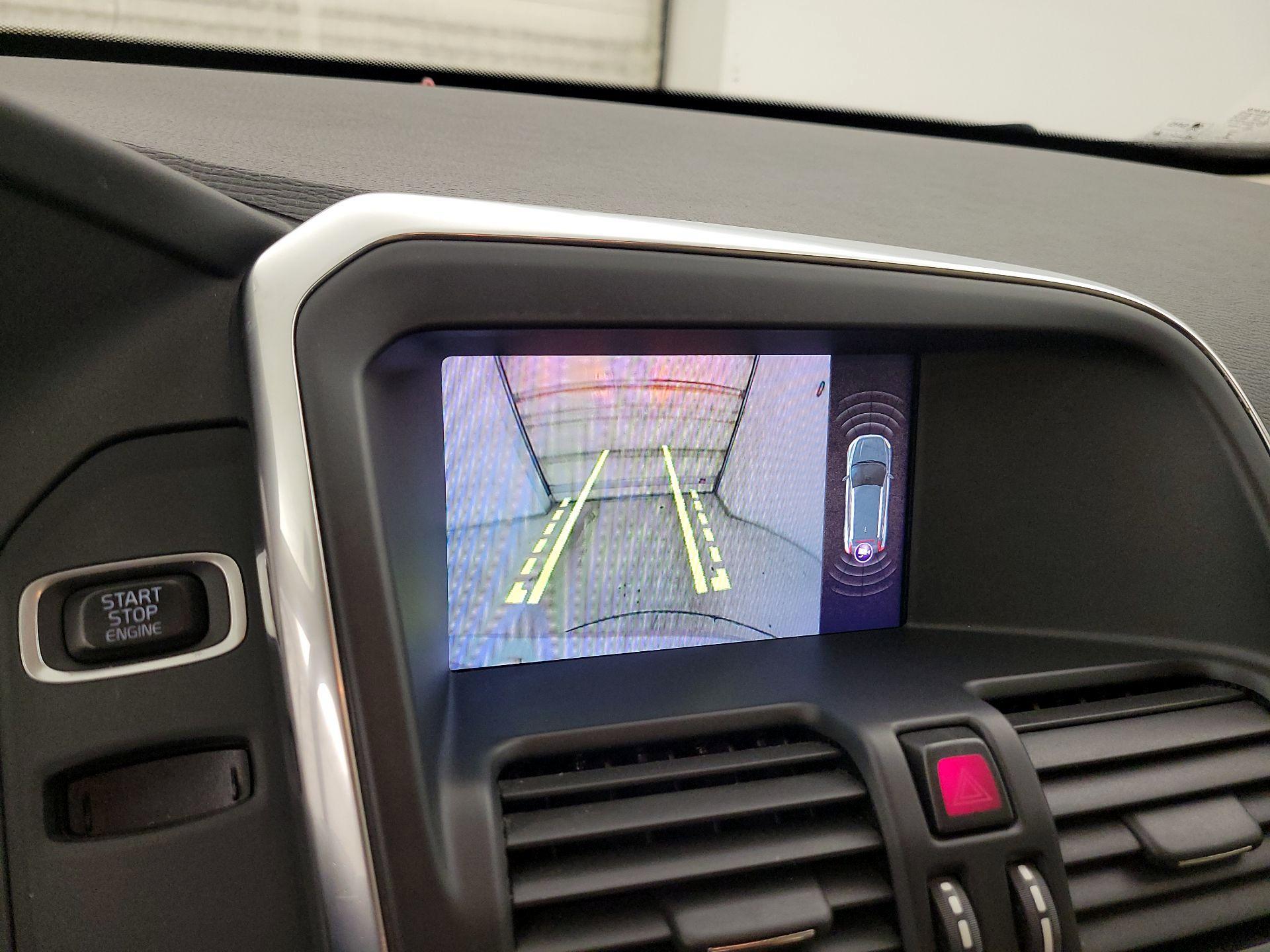 Thumbnail: 2017 Volvo XC60 - 15