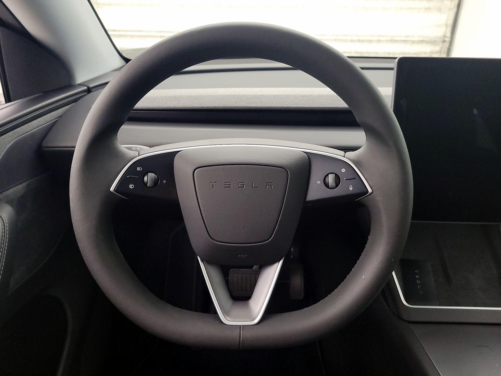 Thumbnail: 2026 Tesla Model Y - 10