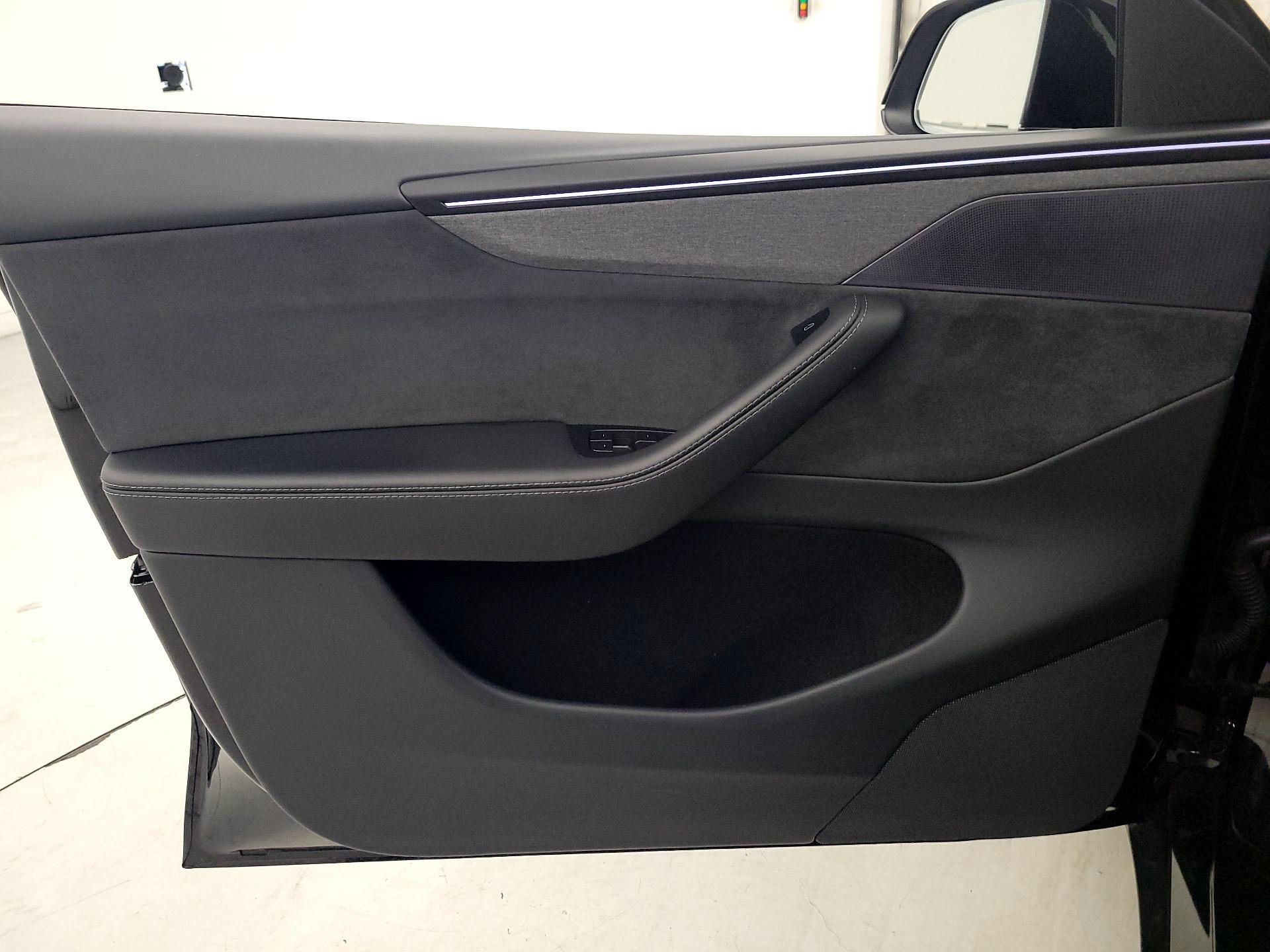 Thumbnail: 2026 Tesla Model Y - 12