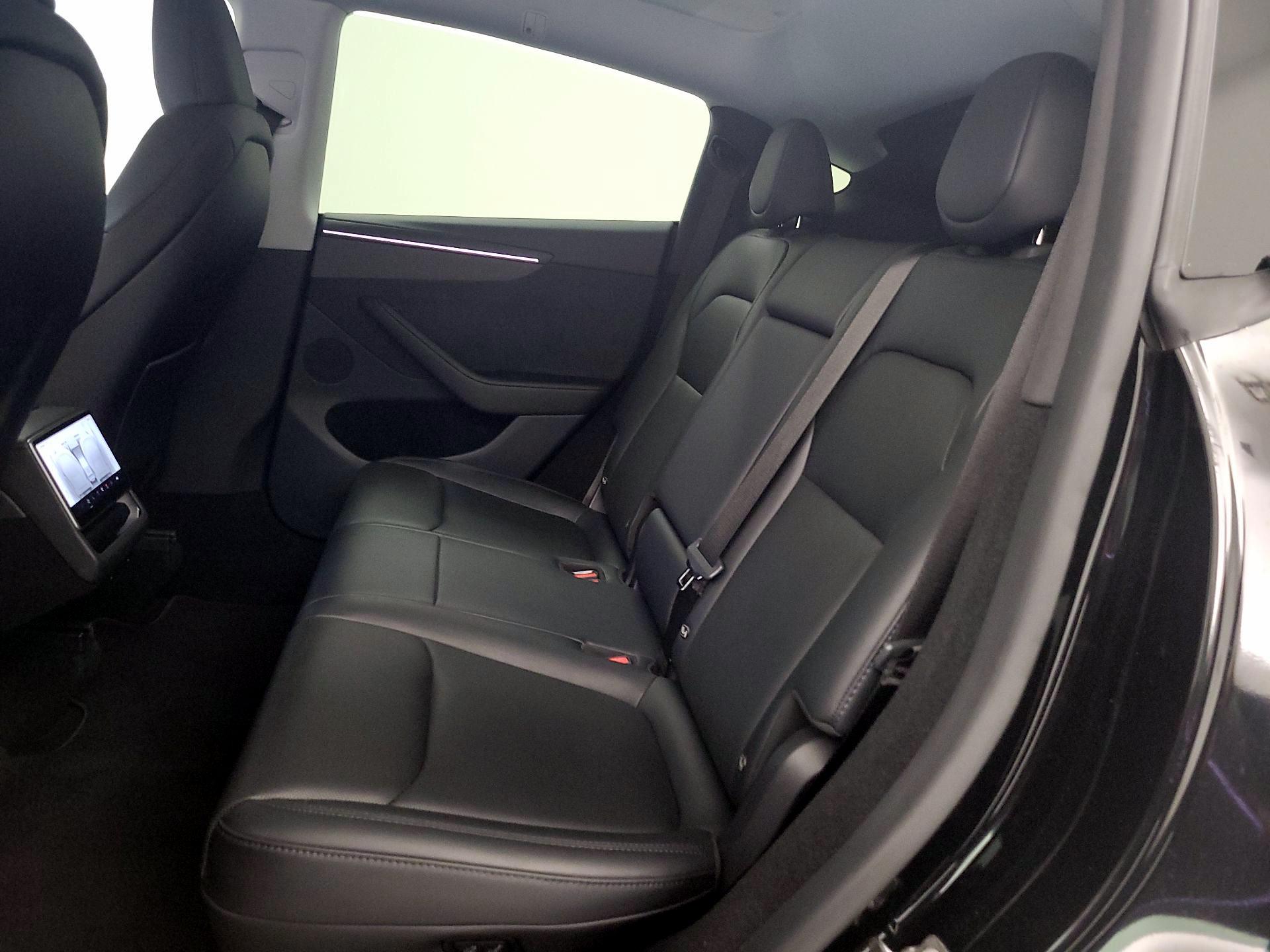 Thumbnail: 2026 Tesla Model Y - 17