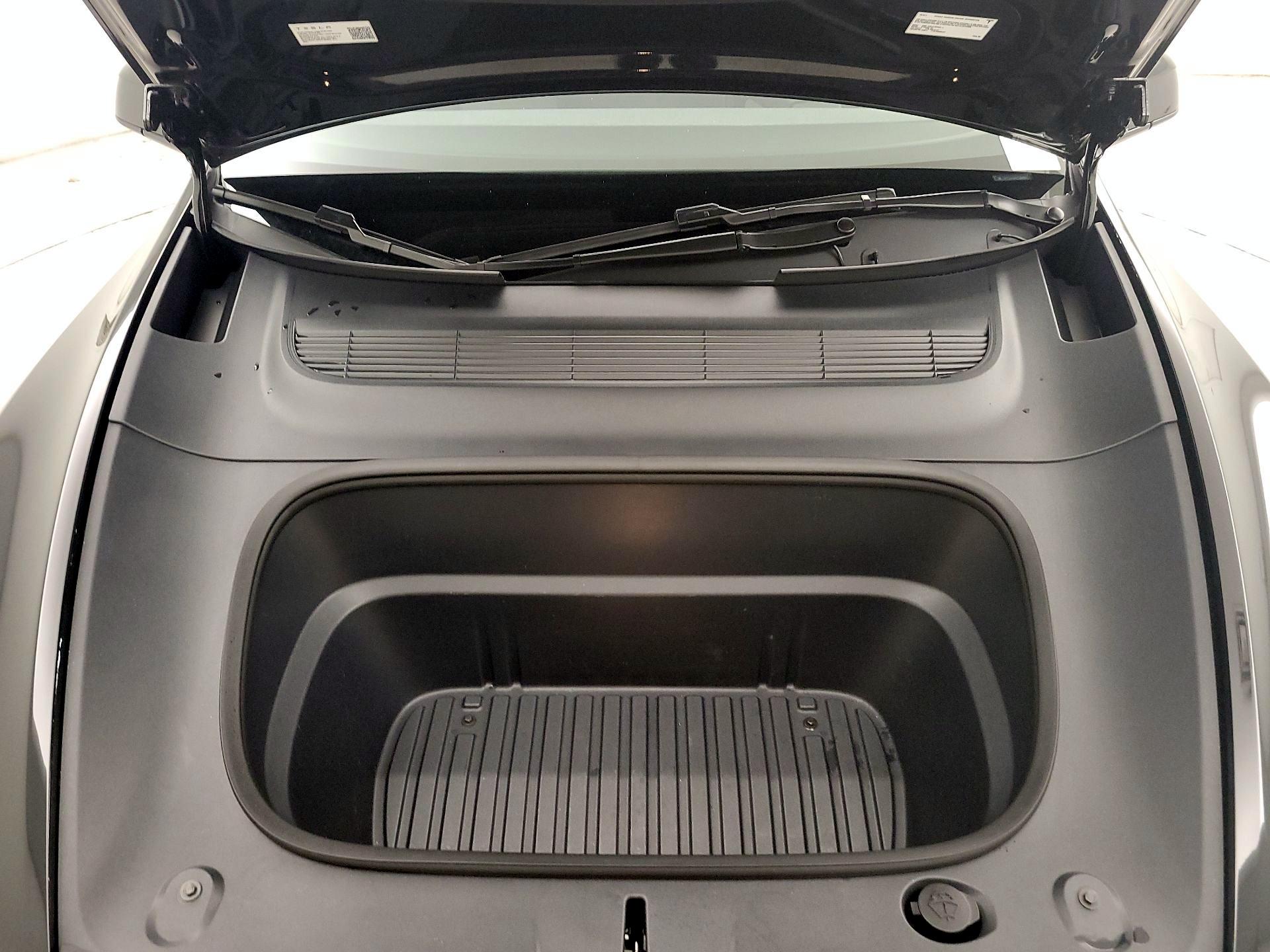 Thumbnail: 2026 Tesla Model Y - 19