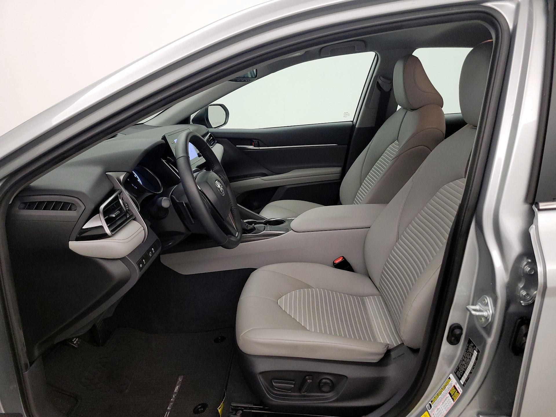 Thumbnail: 2022 Toyota Camry - 11