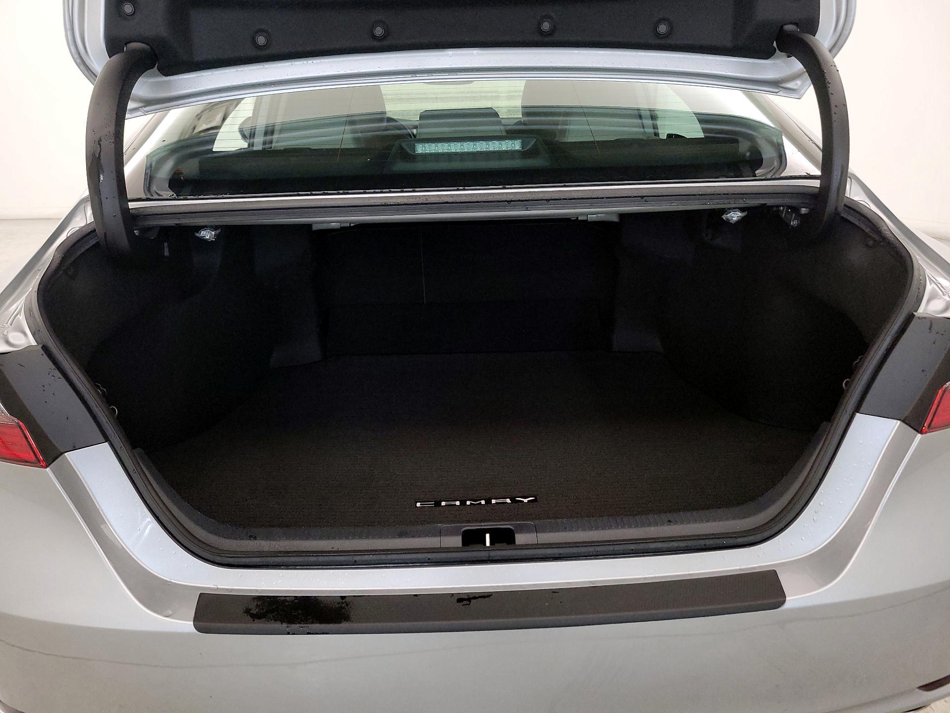 Thumbnail: 2022 Toyota Camry - 18